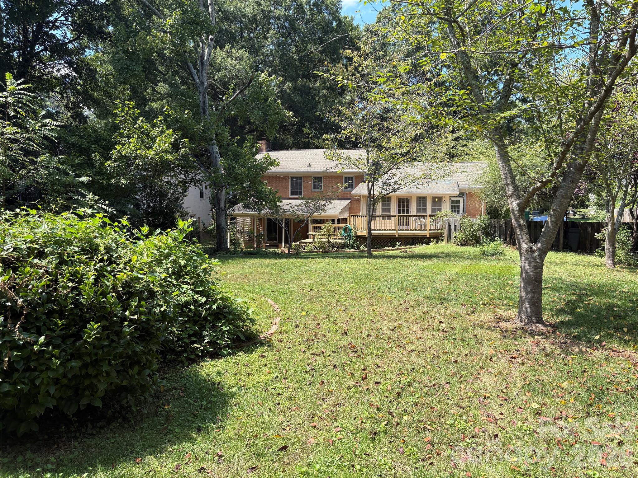 1215 Brockton Lane Property Photo 5
