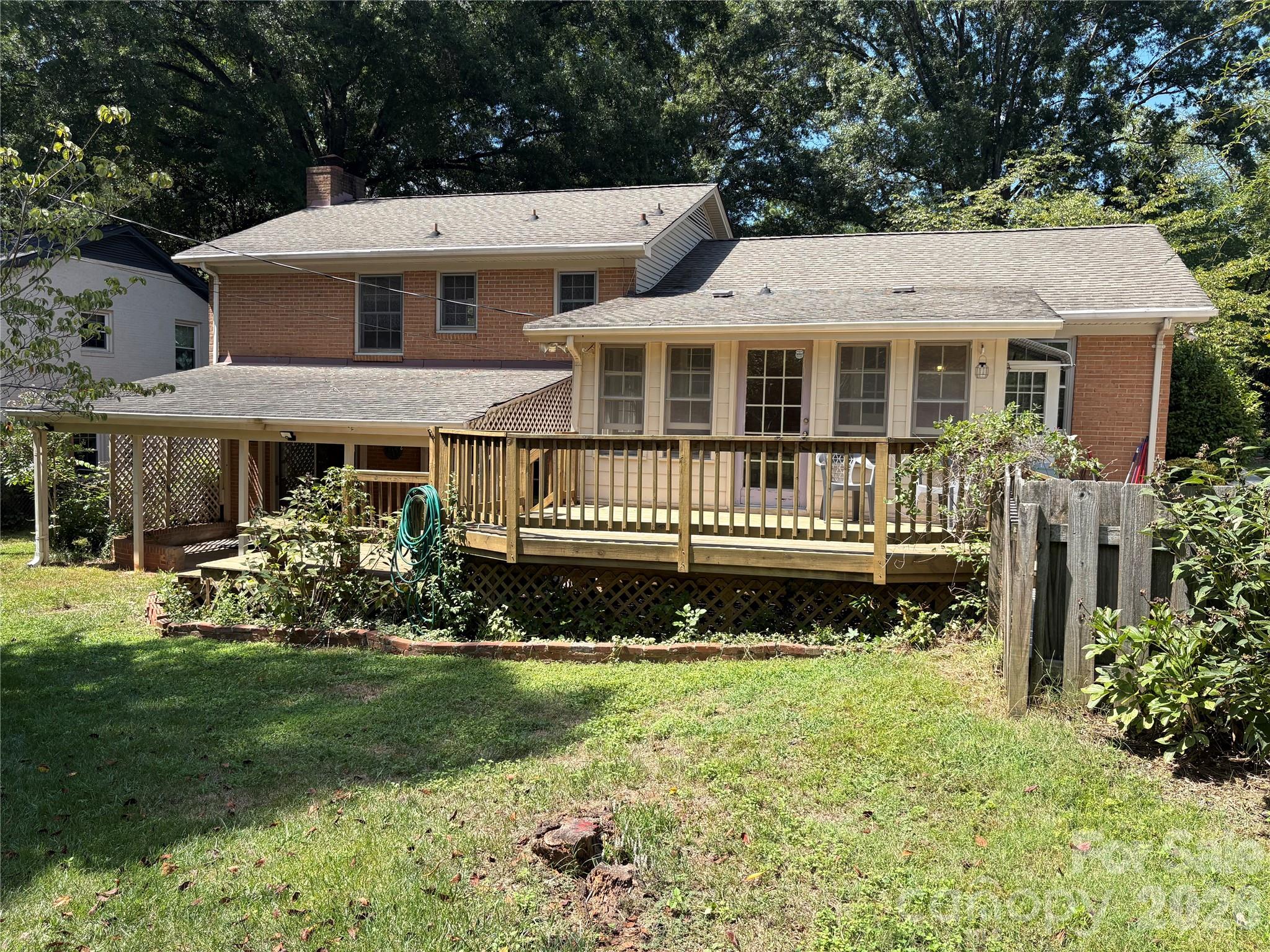 1215 Brockton Lane Property Photo 6
