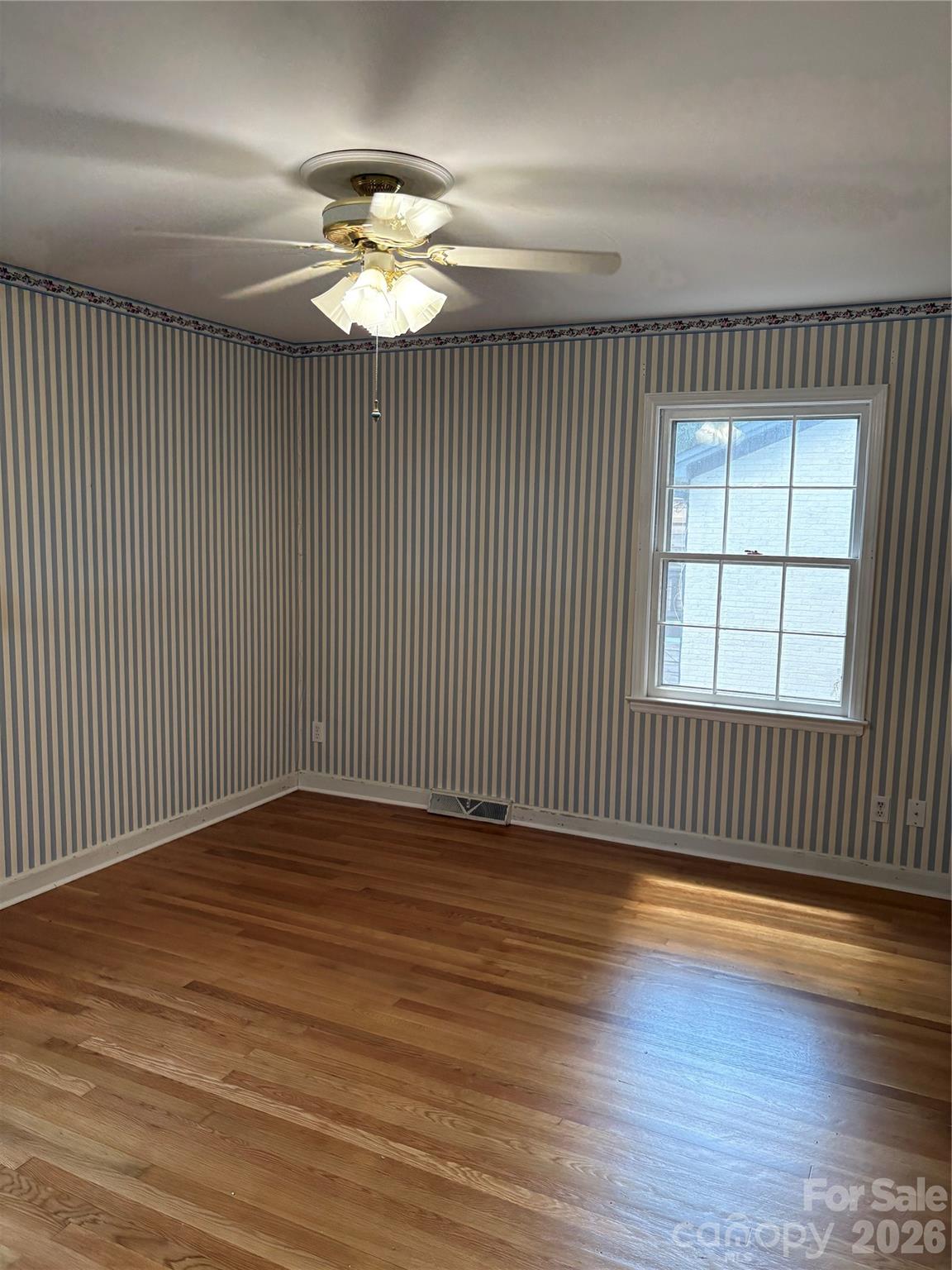 1215 Brockton Lane Property Photo 14