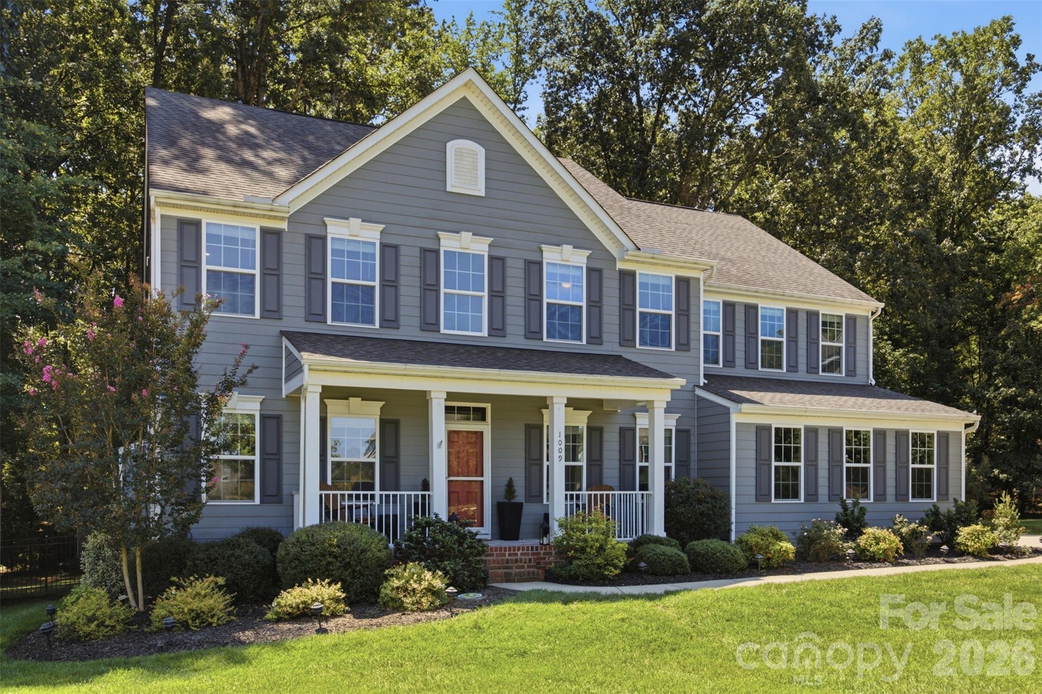 1009 Brookmeade Drive Property Photo 2