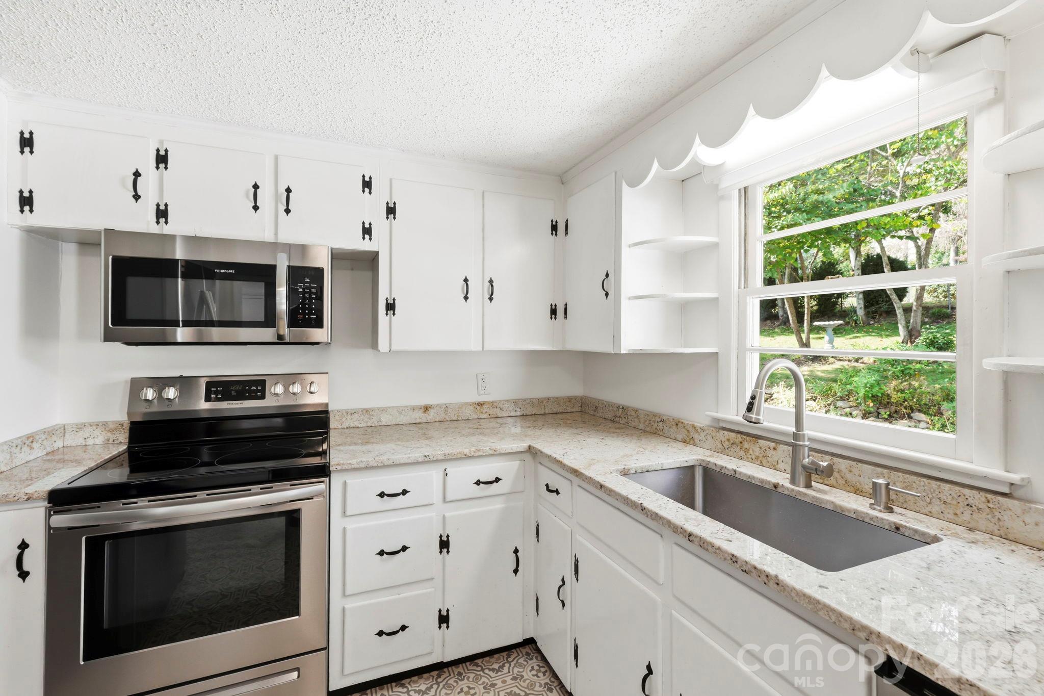 111 Sherwood Road Property Photo 16