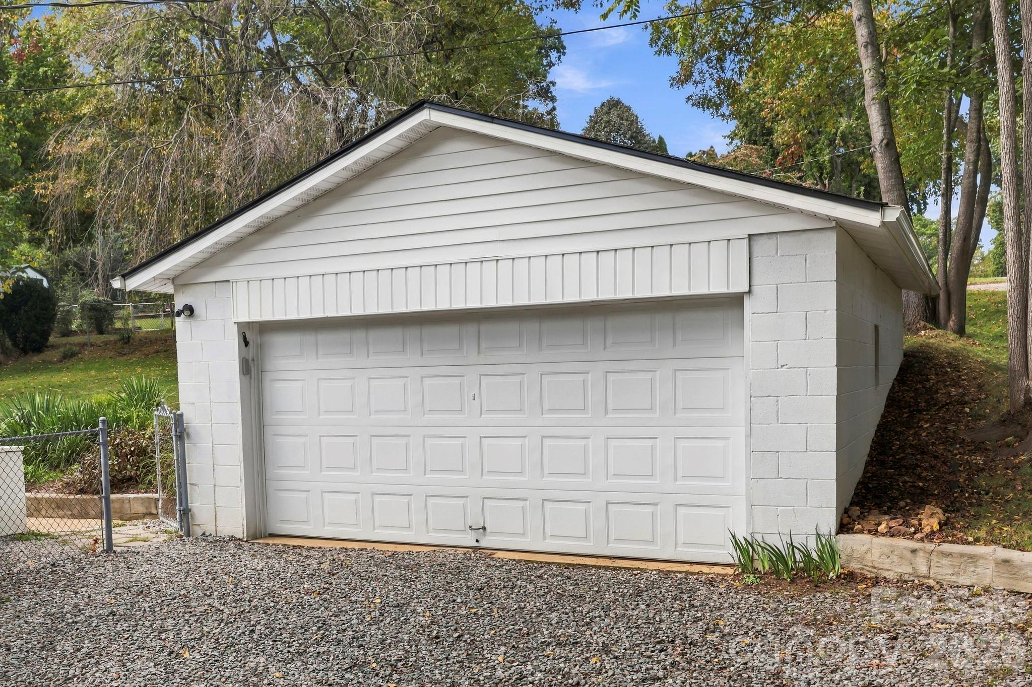 111 Sherwood Road Property Photo 30