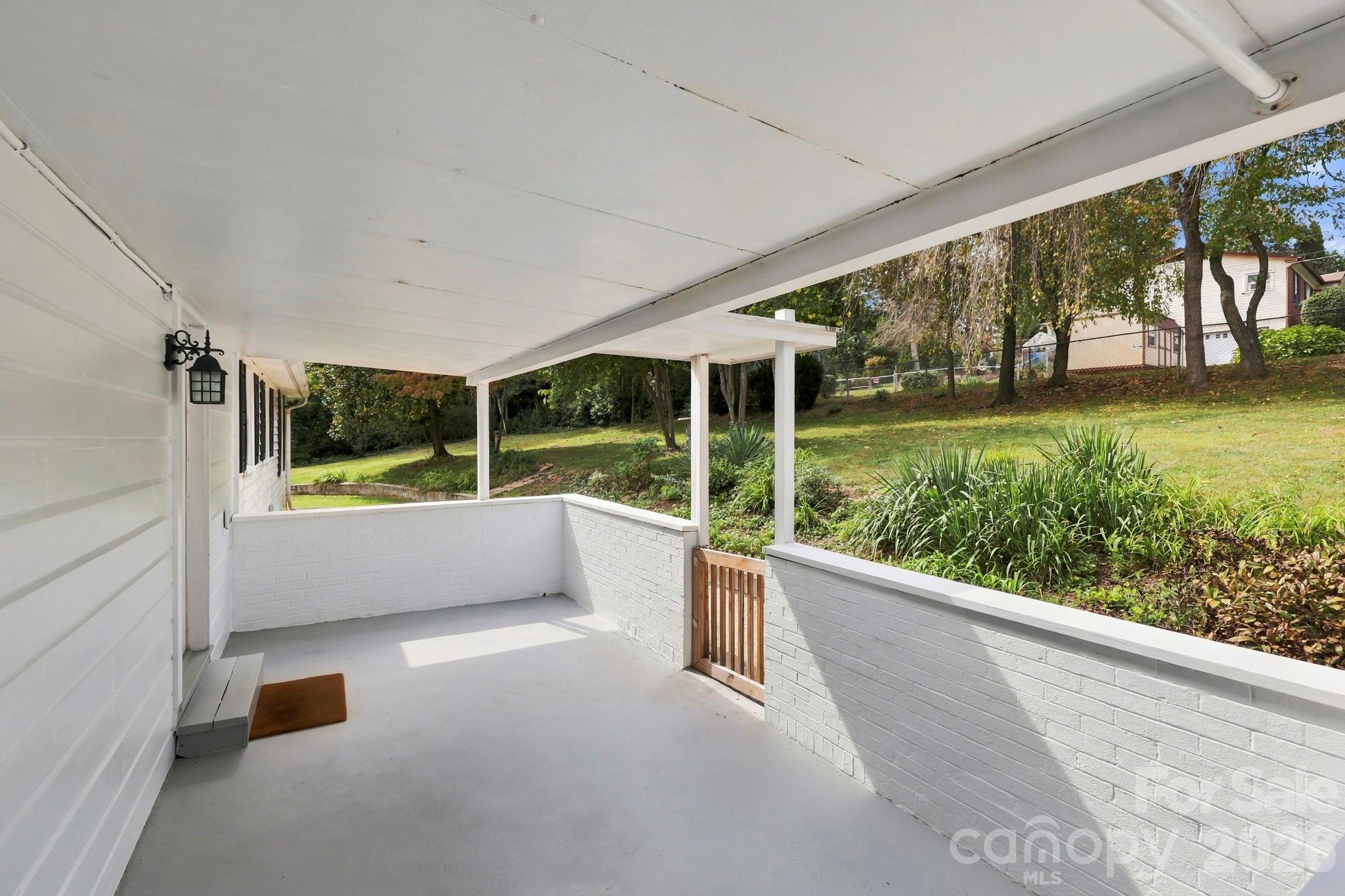 111 Sherwood Road Property Photo 32