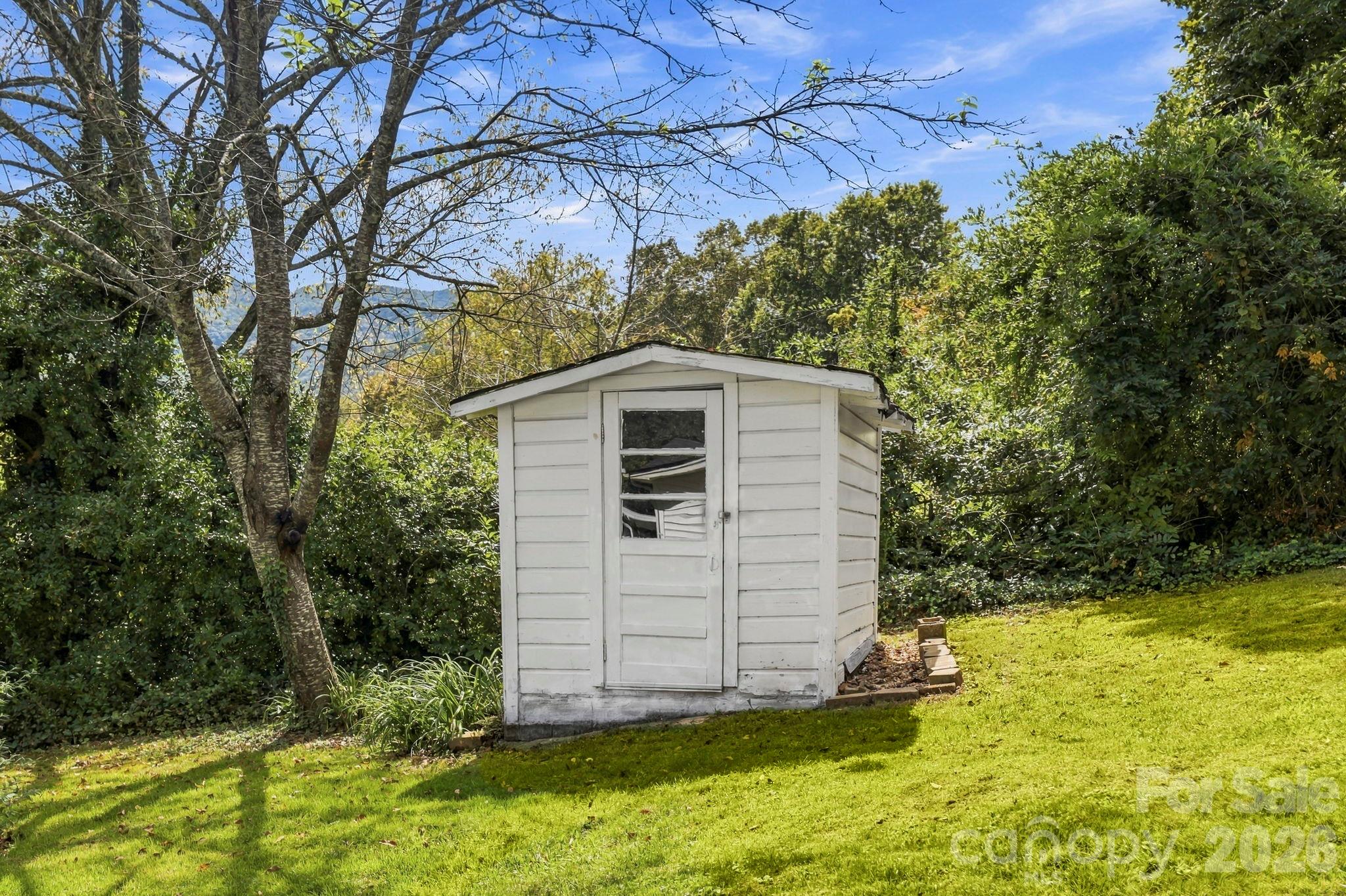 111 Sherwood Road Property Photo 40