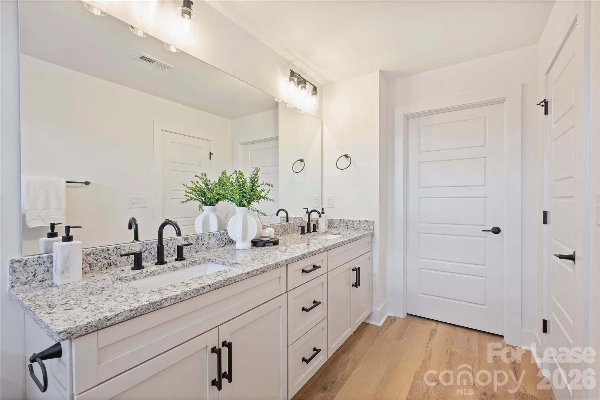 10711 Mallard Creek Road 10711 Property Photo 5