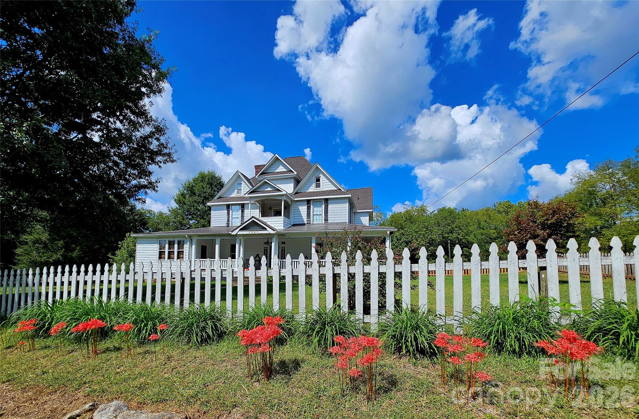 2386 Liledoun Road Property Photo 1