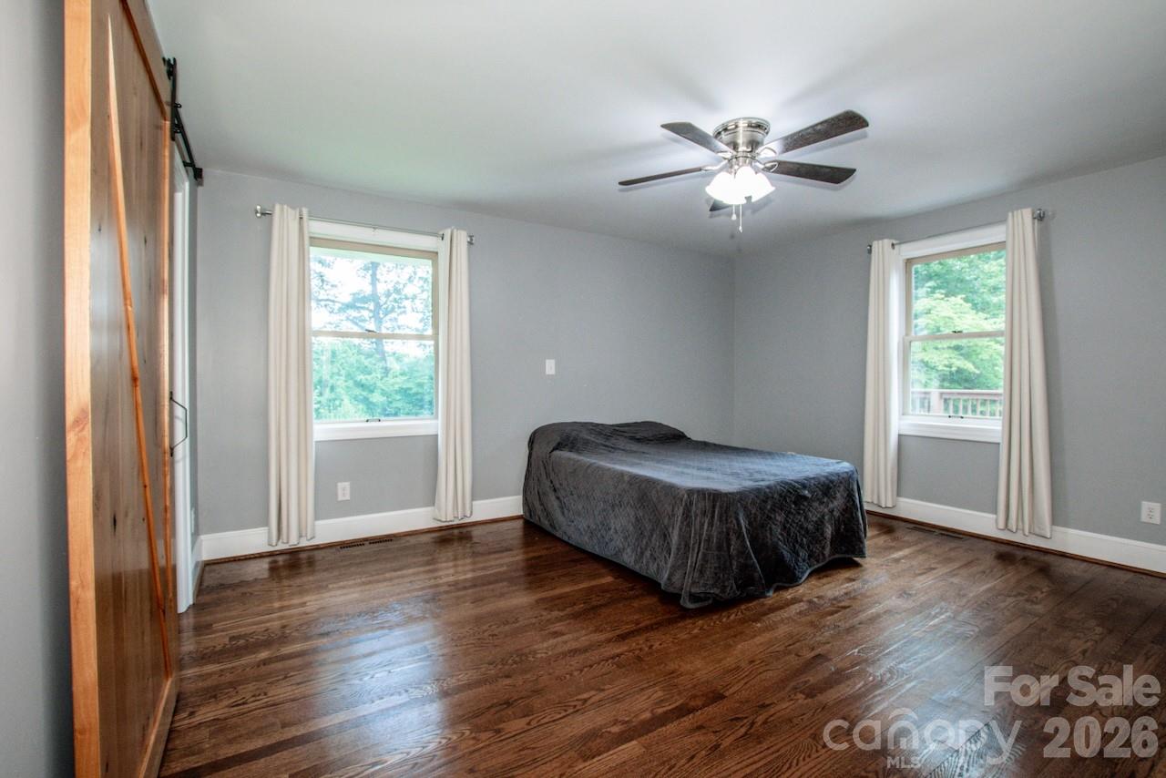 476 Summit Avenue Property Photo 10