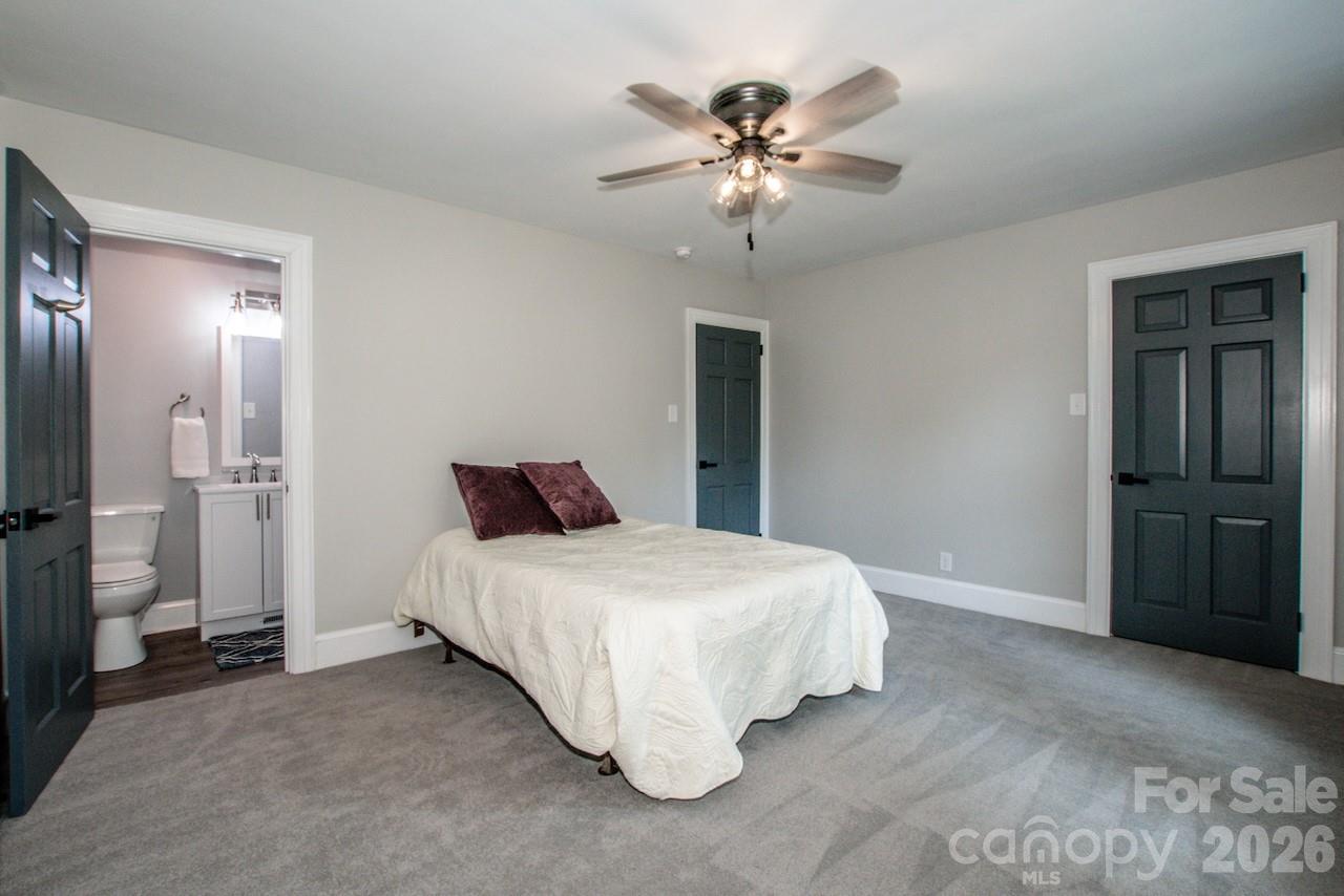 476 Summit Avenue Property Photo 18