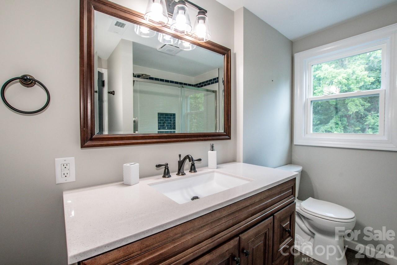 476 Summit Avenue Property Photo 22