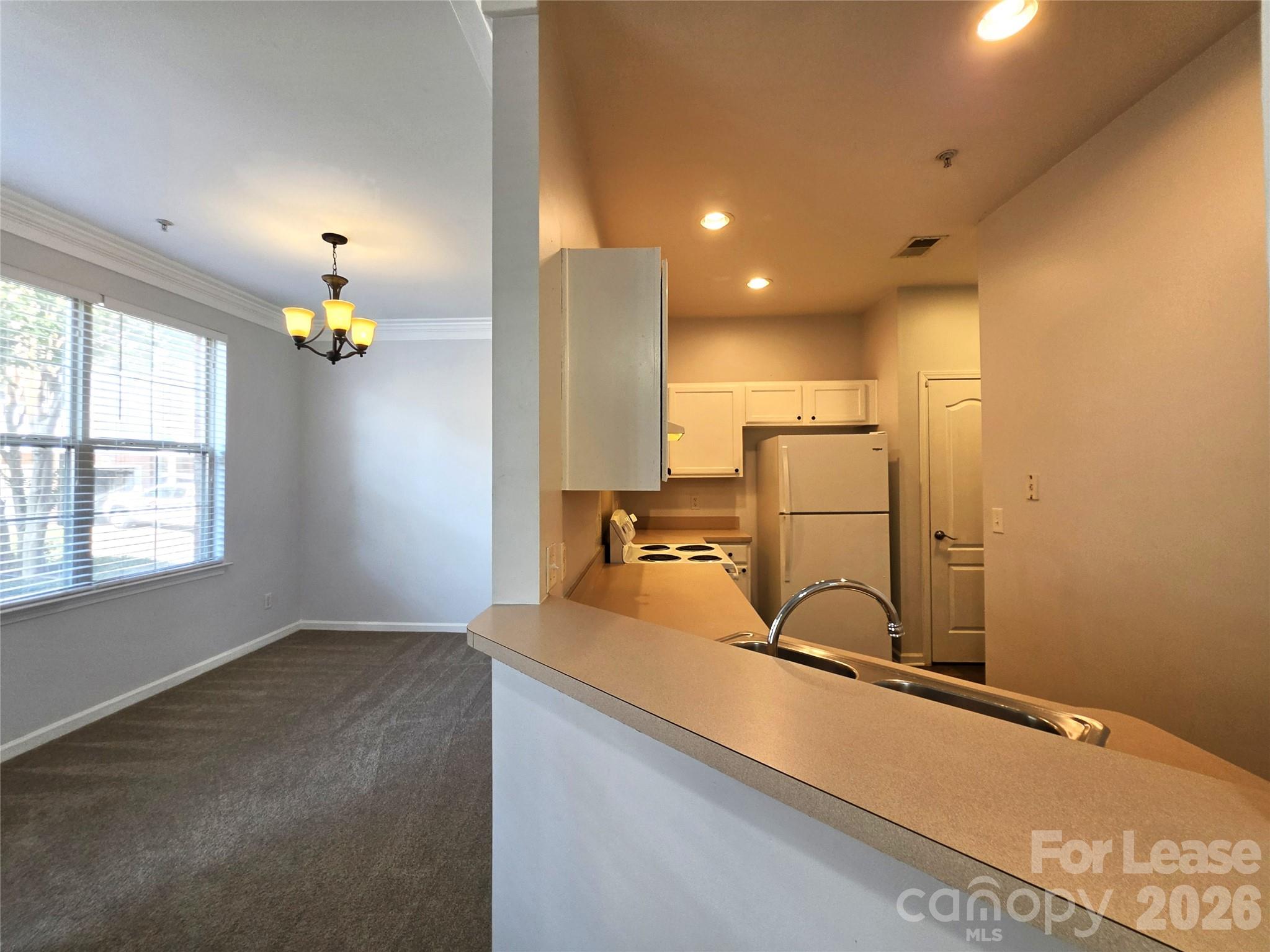 6427 Quarterbridge Lane Property Photo 6
