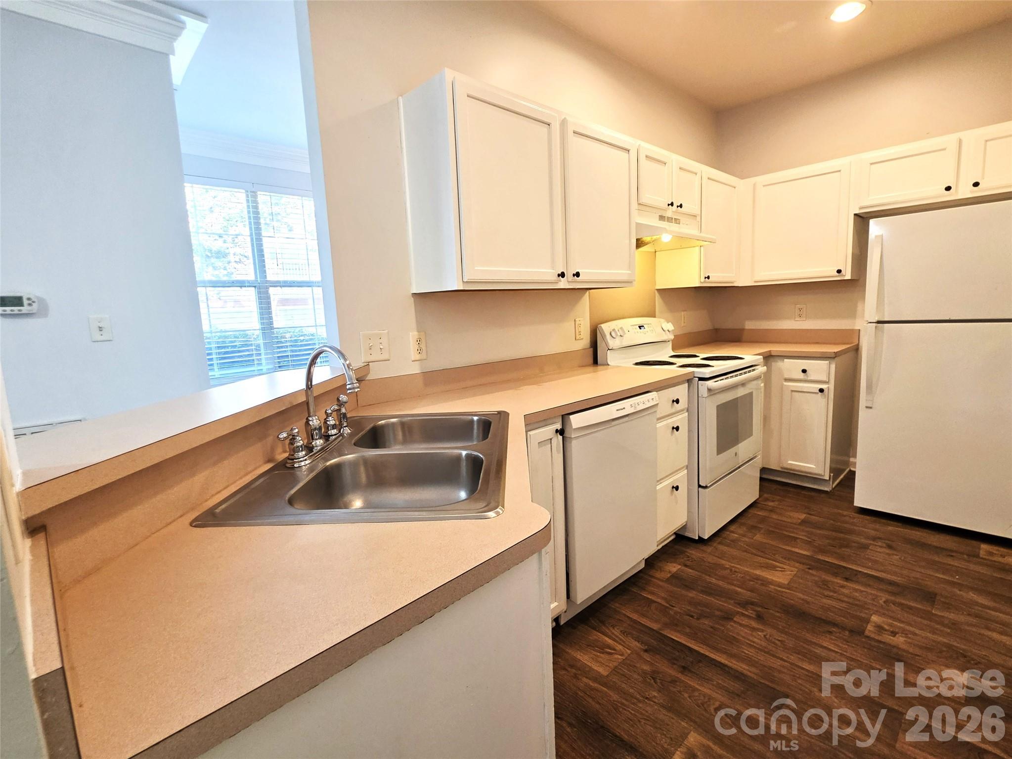 6427 Quarterbridge Lane Property Photo 8