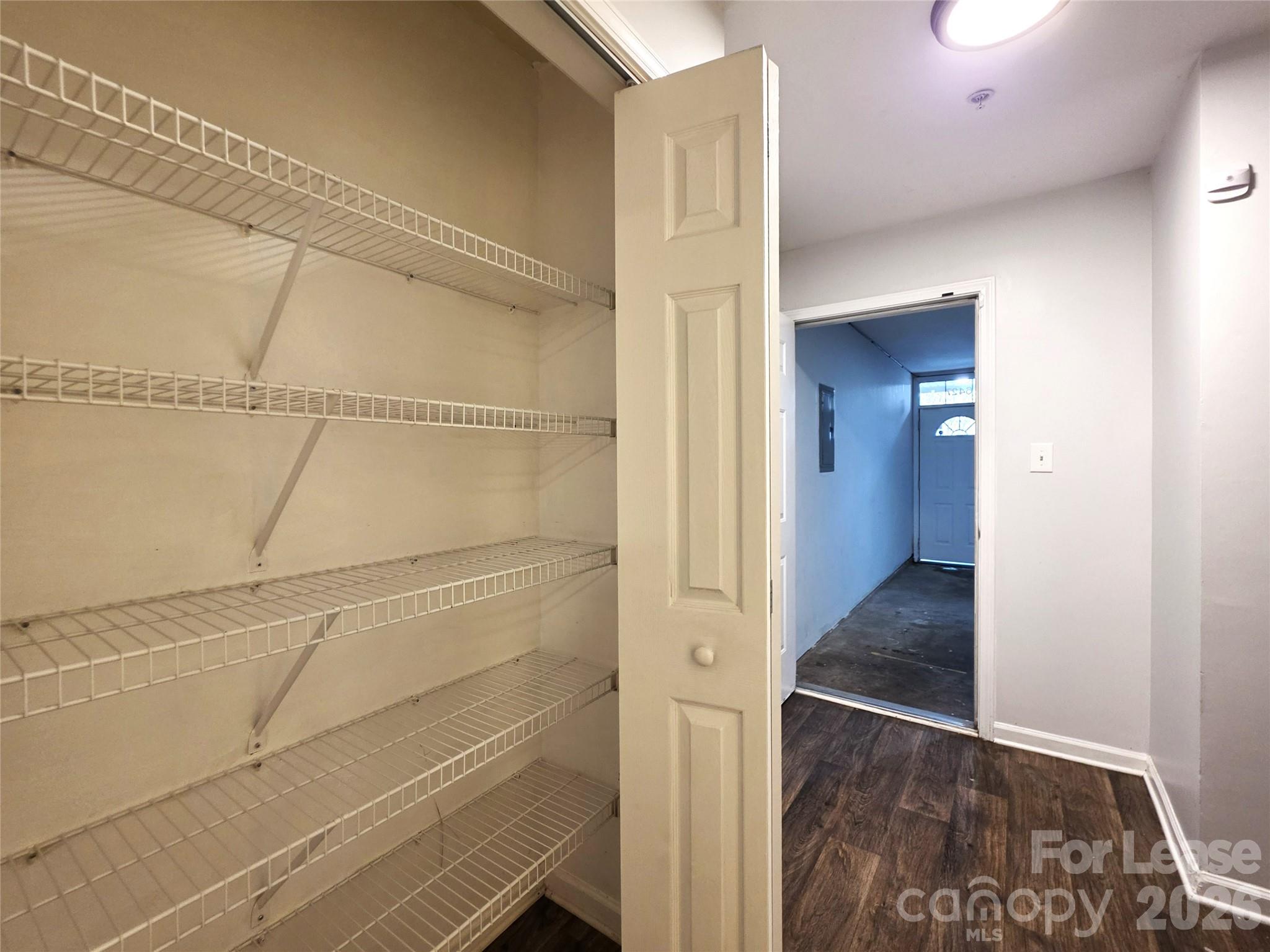 6427 Quarterbridge Lane Property Photo 18