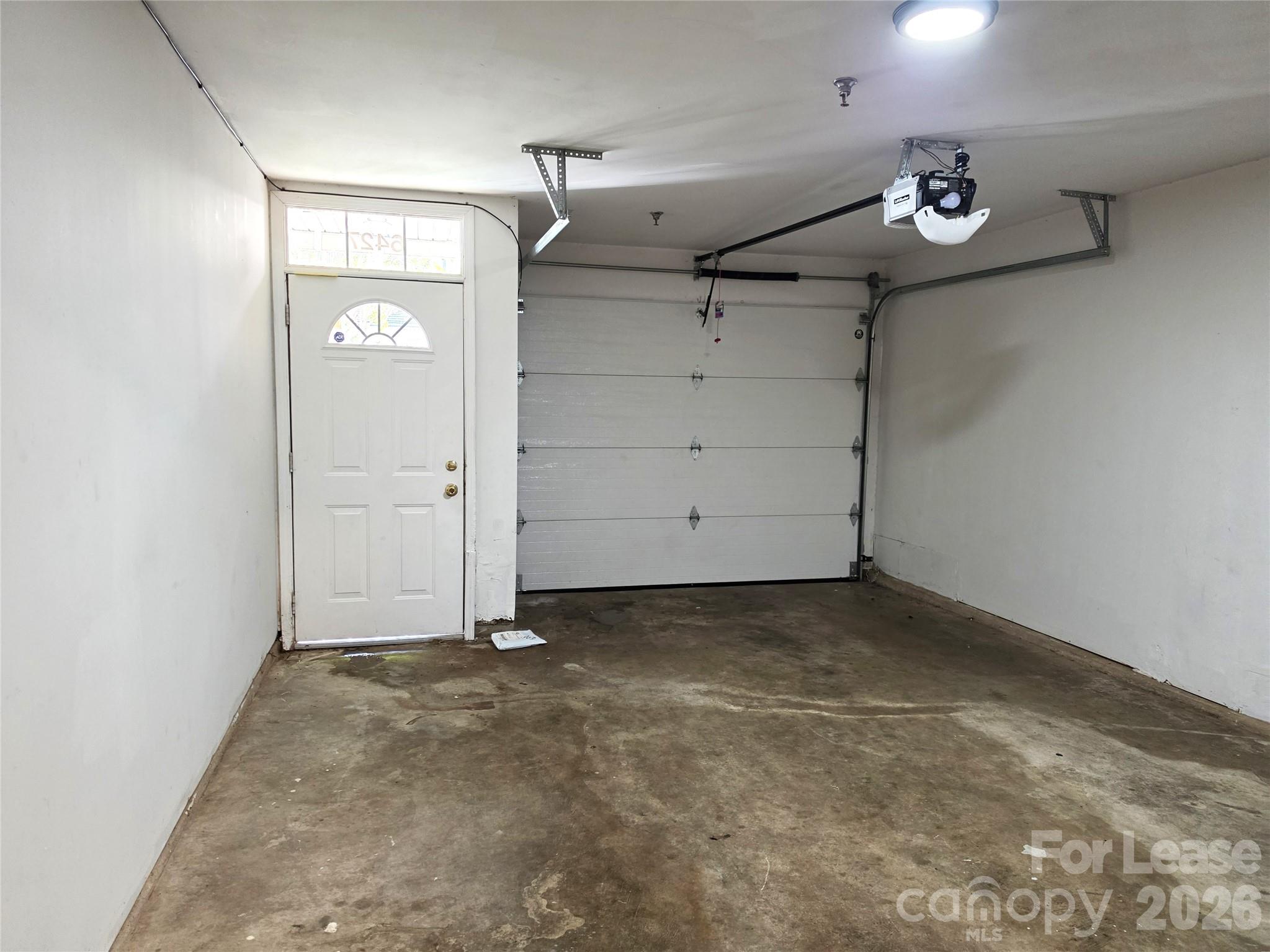 6427 Quarterbridge Lane Property Photo 19