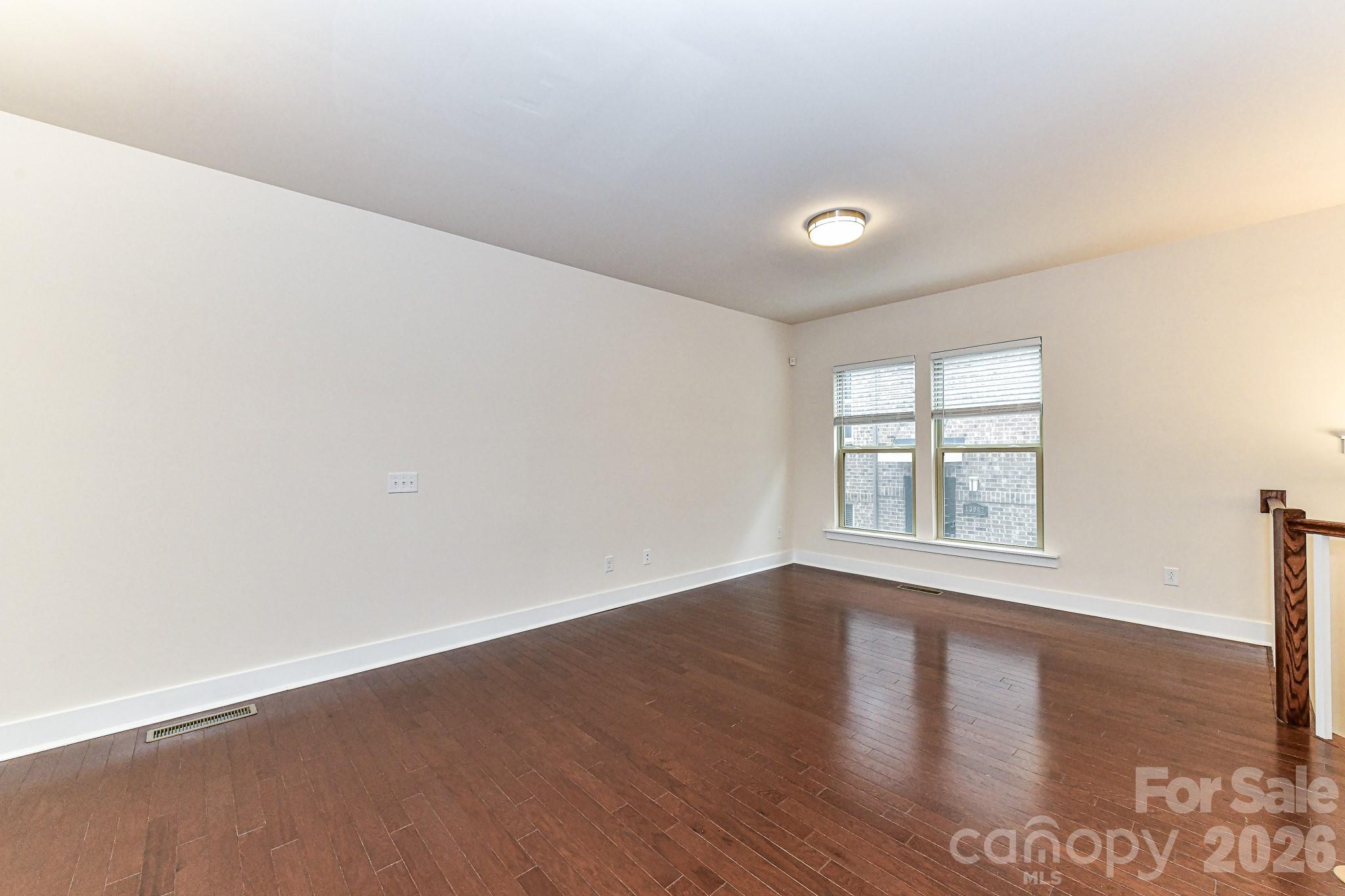 12018 Brooklyn Avenue Property Photo 8
