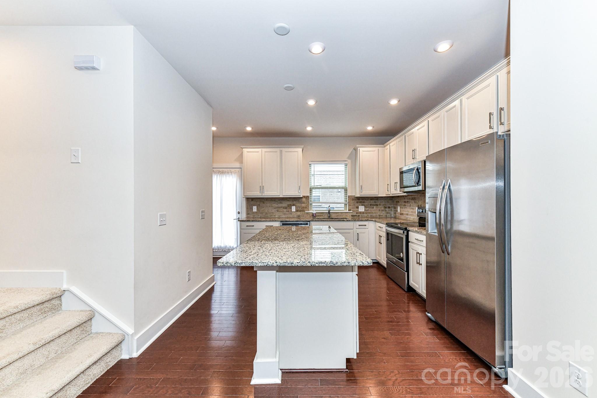 12018 Brooklyn Avenue Property Photo 10