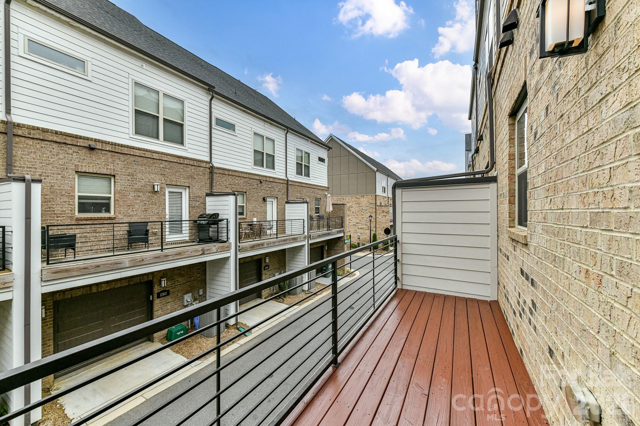 12018 Brooklyn Avenue Property Photo 17