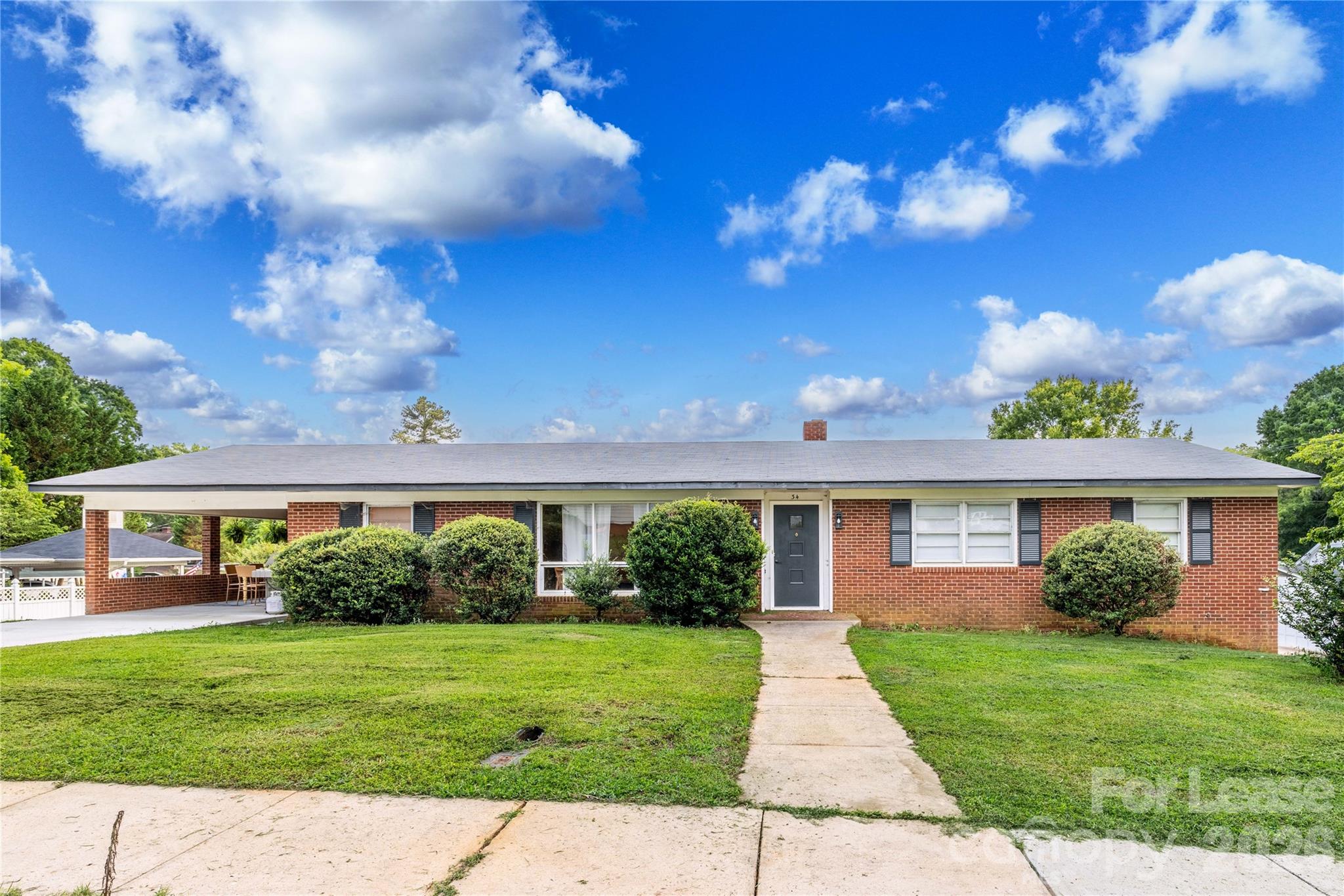 34 Willow Street Property Photo 1