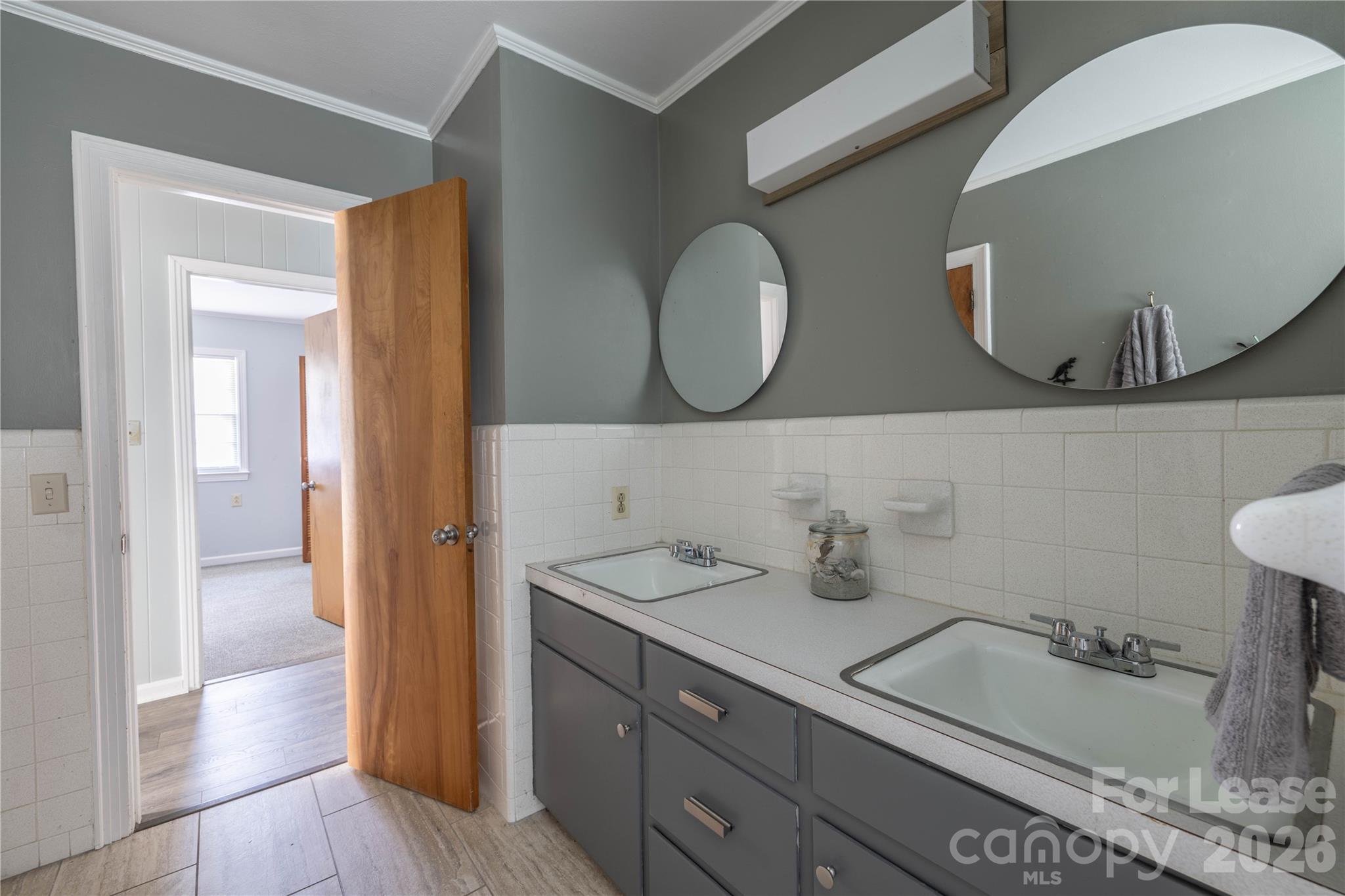 34 Willow Street Property Photo 23