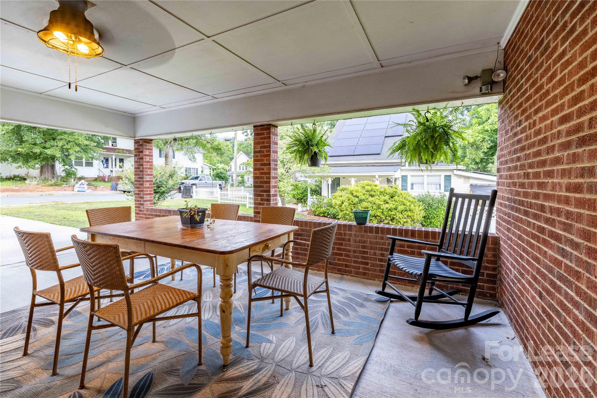 34 Willow Street Property Photo 37