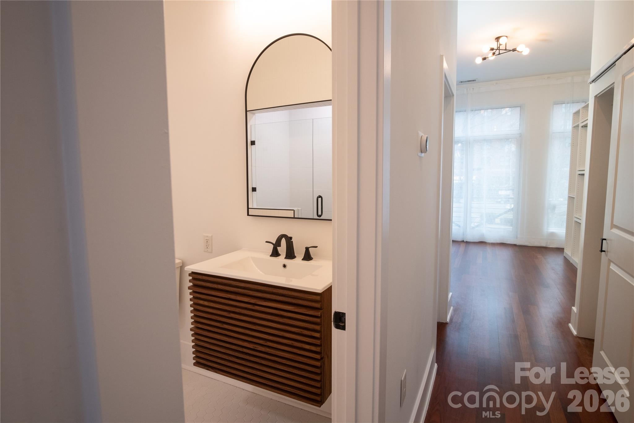 2133 Southend Drive 303 Property Photo 9