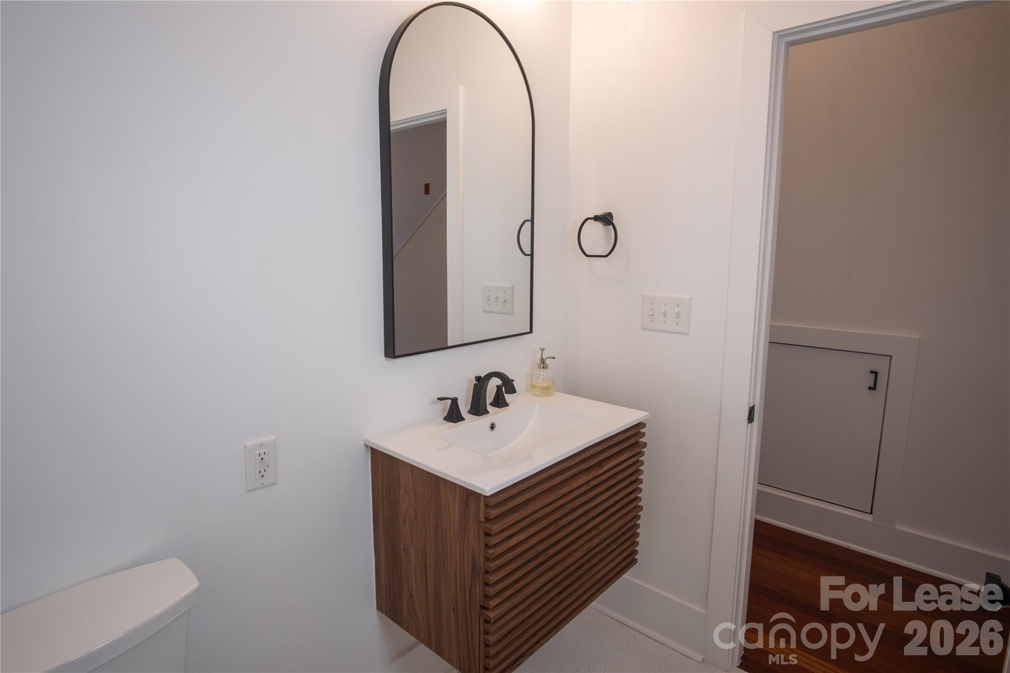 2133 Southend Drive 303 Property Photo 11
