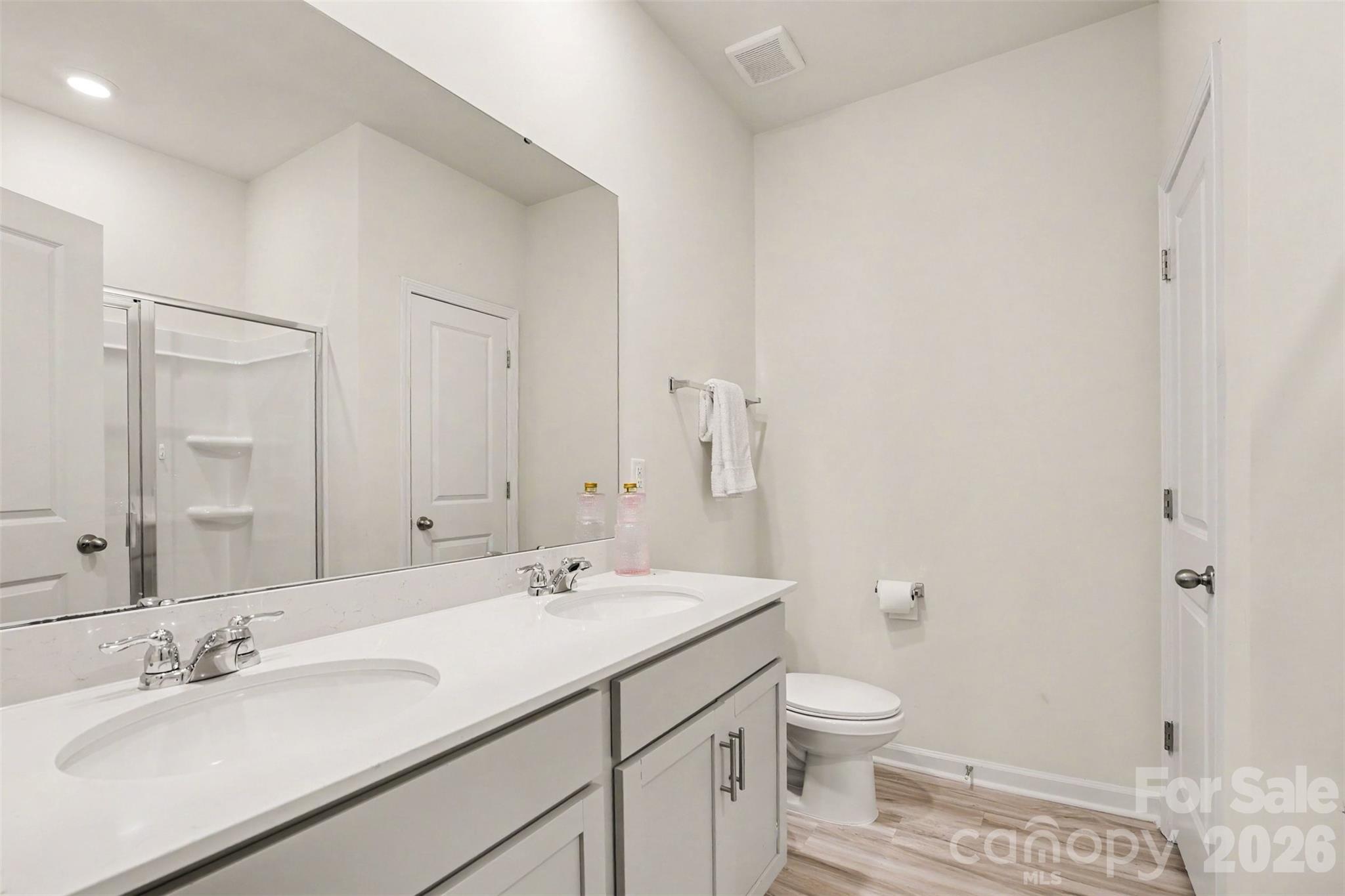 3674 Charles Street Property Photo 11