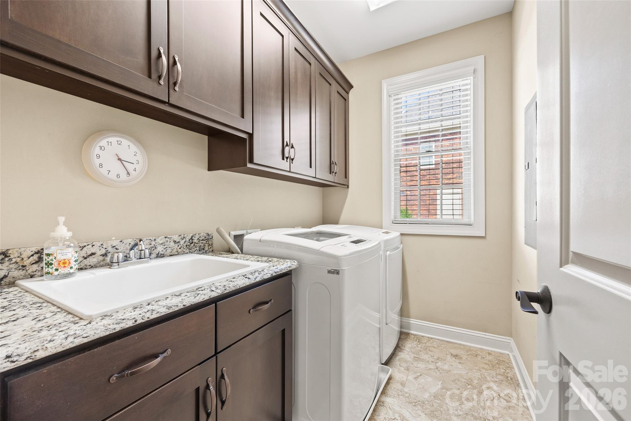 7748 Village Parkway Property Photo 21