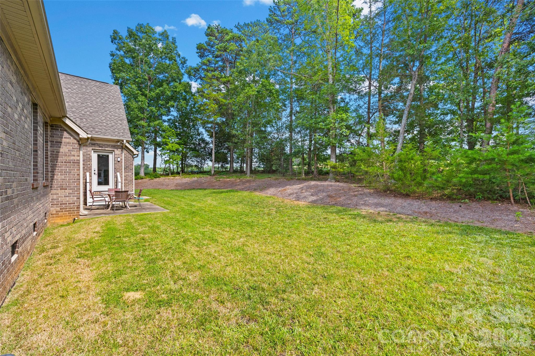 7748 Village Parkway Property Photo 32