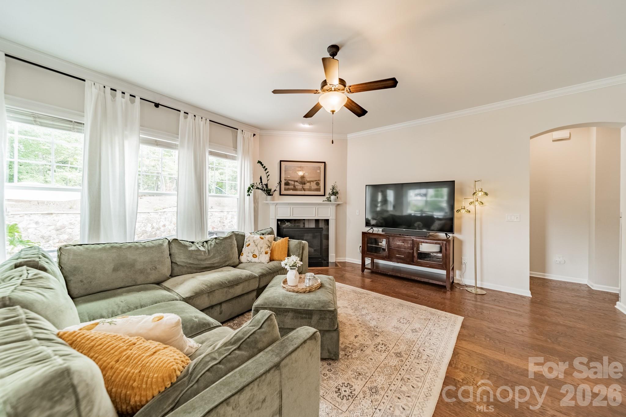 317 Holdsworth Drive Property Photo 14