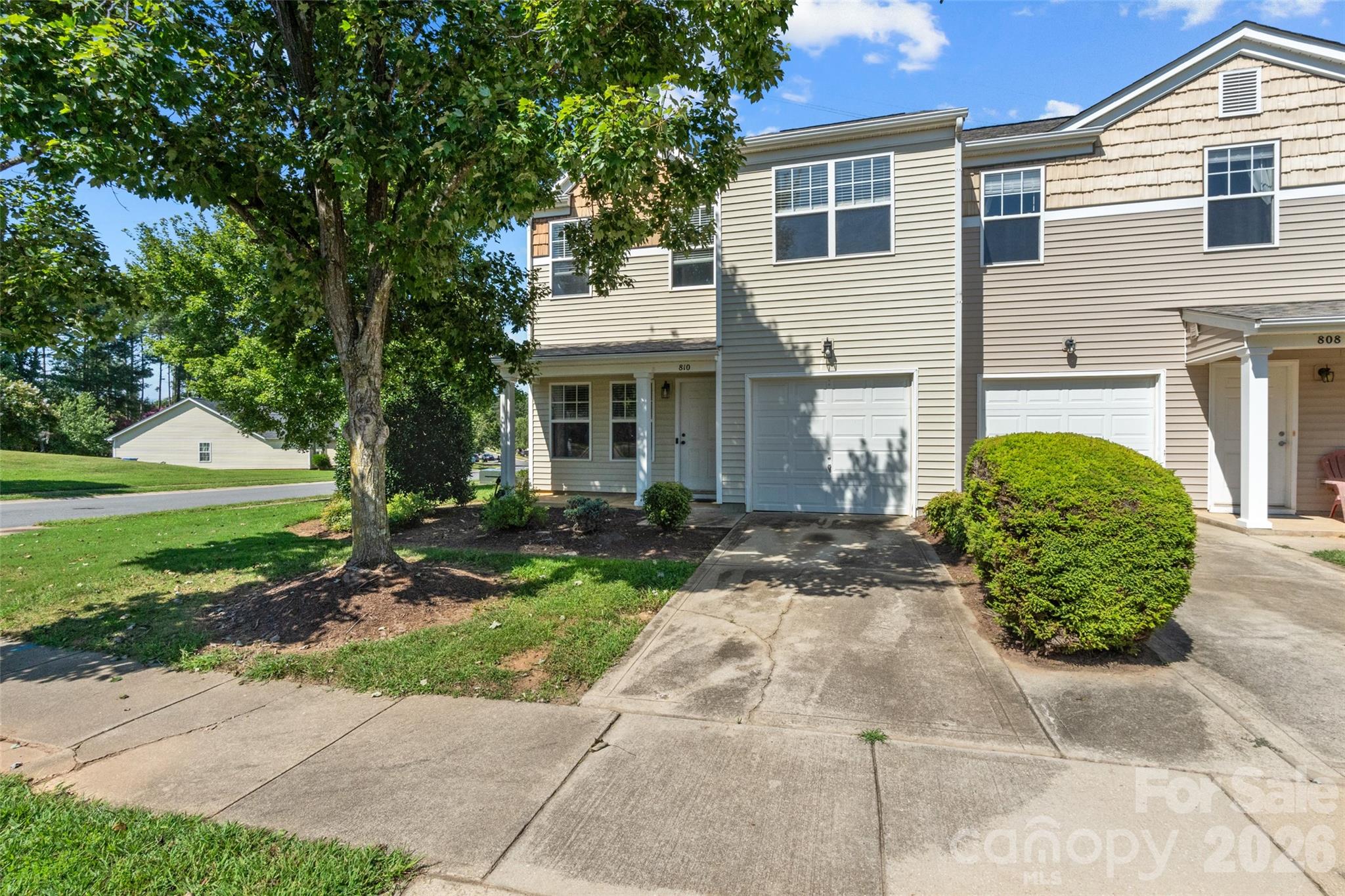 810 Christian Way Property Photo 3
