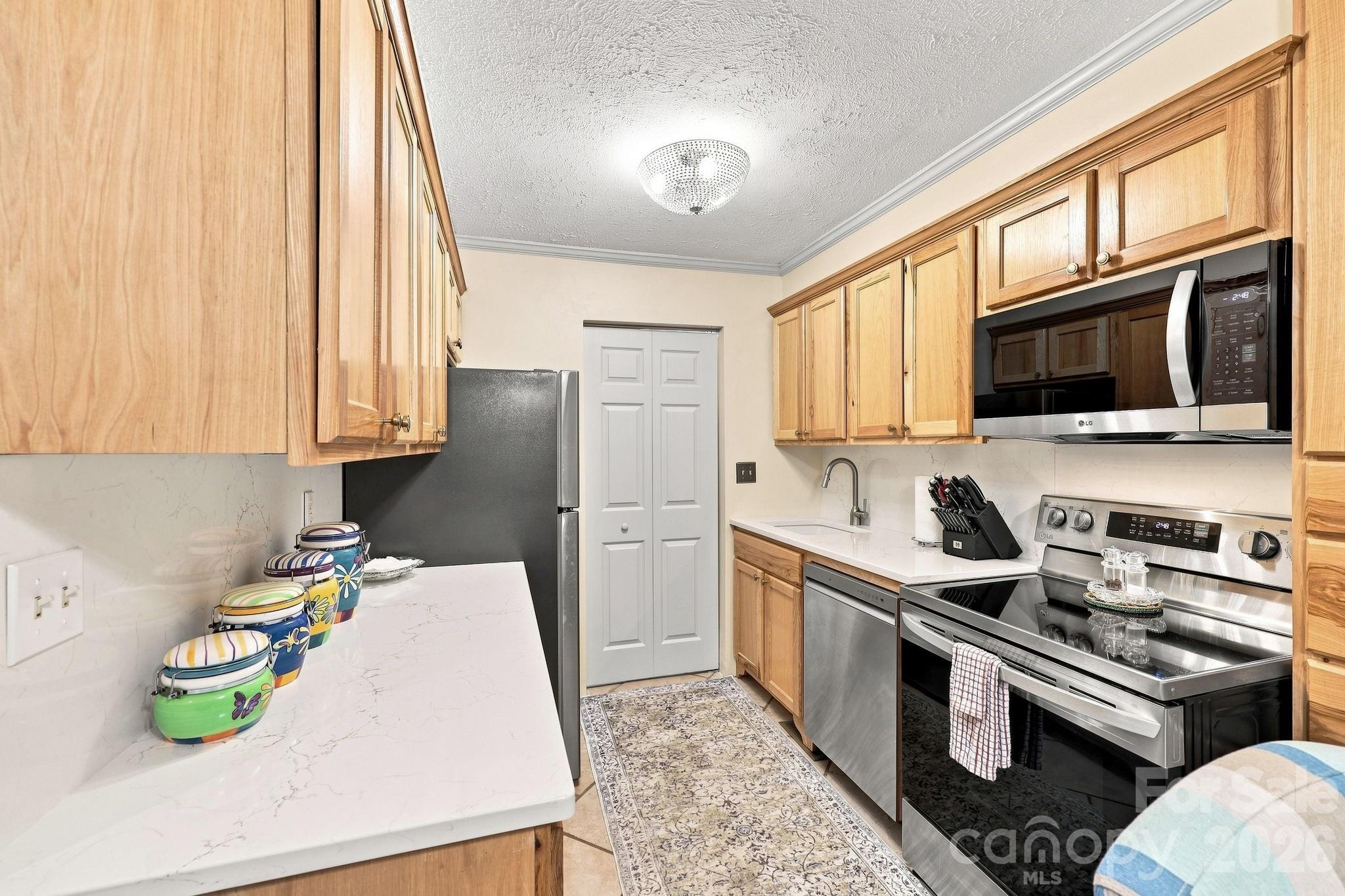 71 Shepard Square 303 Property Photo 4