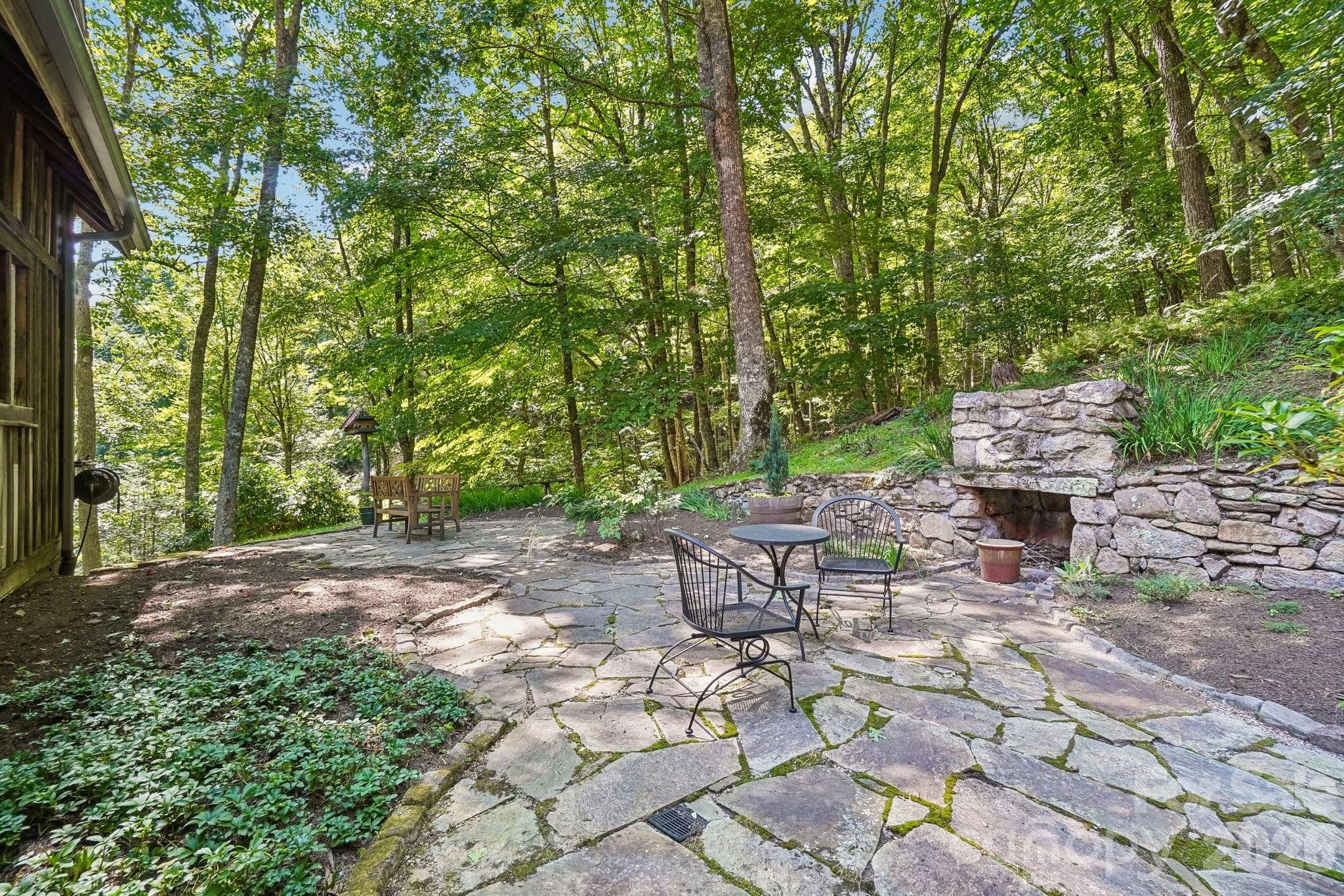 311 Wonderly Lane Property Photo 43