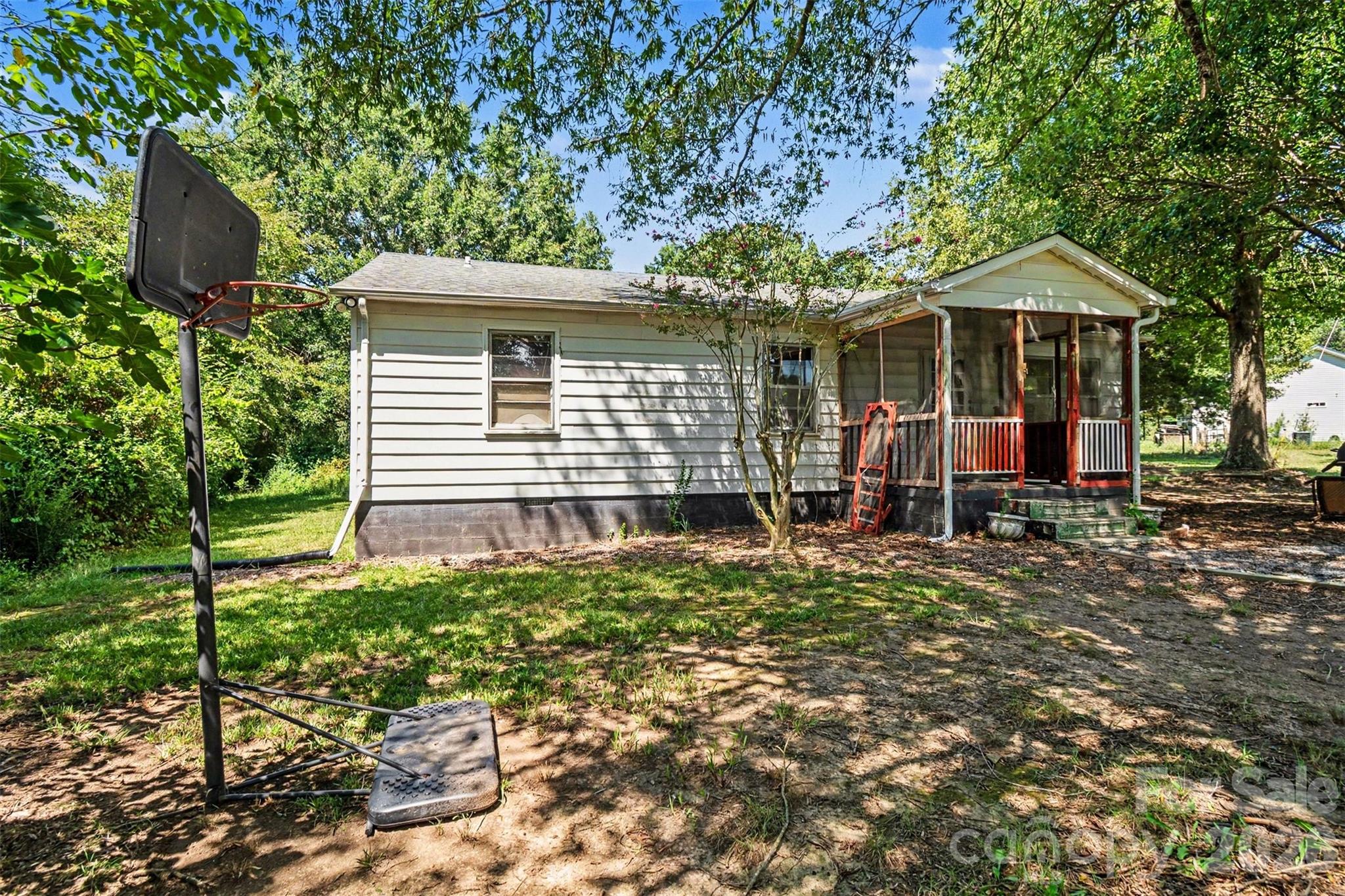 7218 Wolf Pond Road Property Photo 3