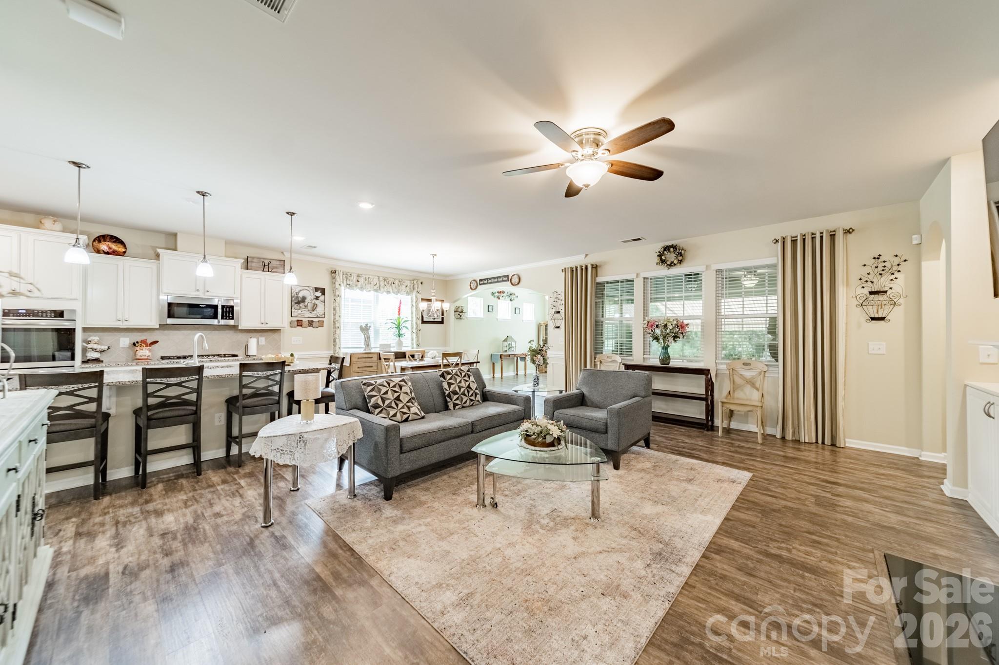 128 Picasso Trail Property Photo 6