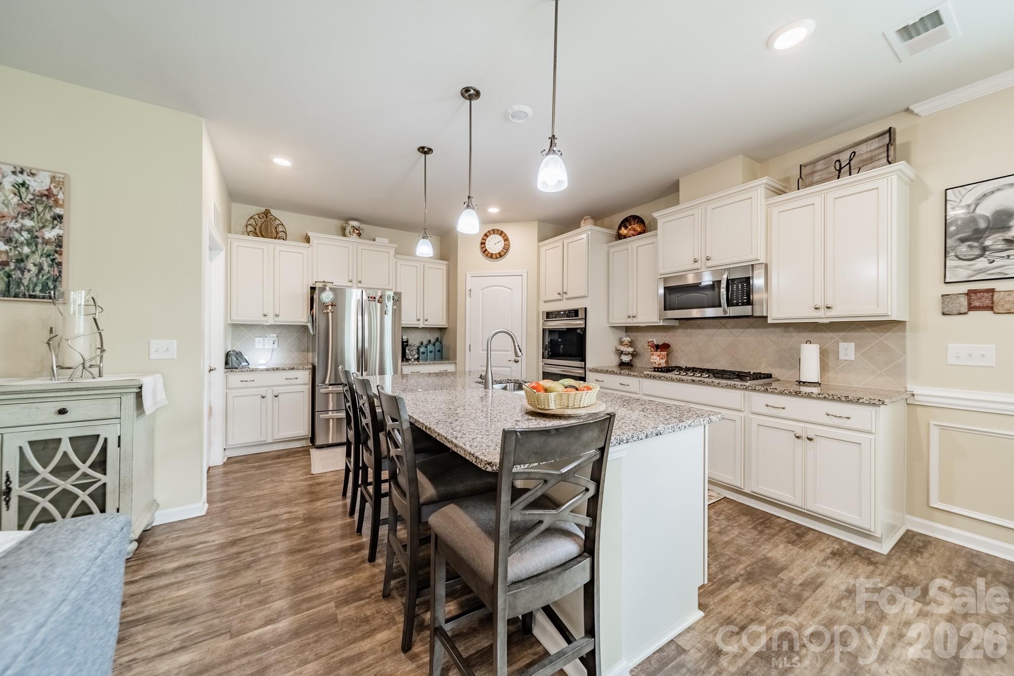 128 Picasso Trail Property Photo 8