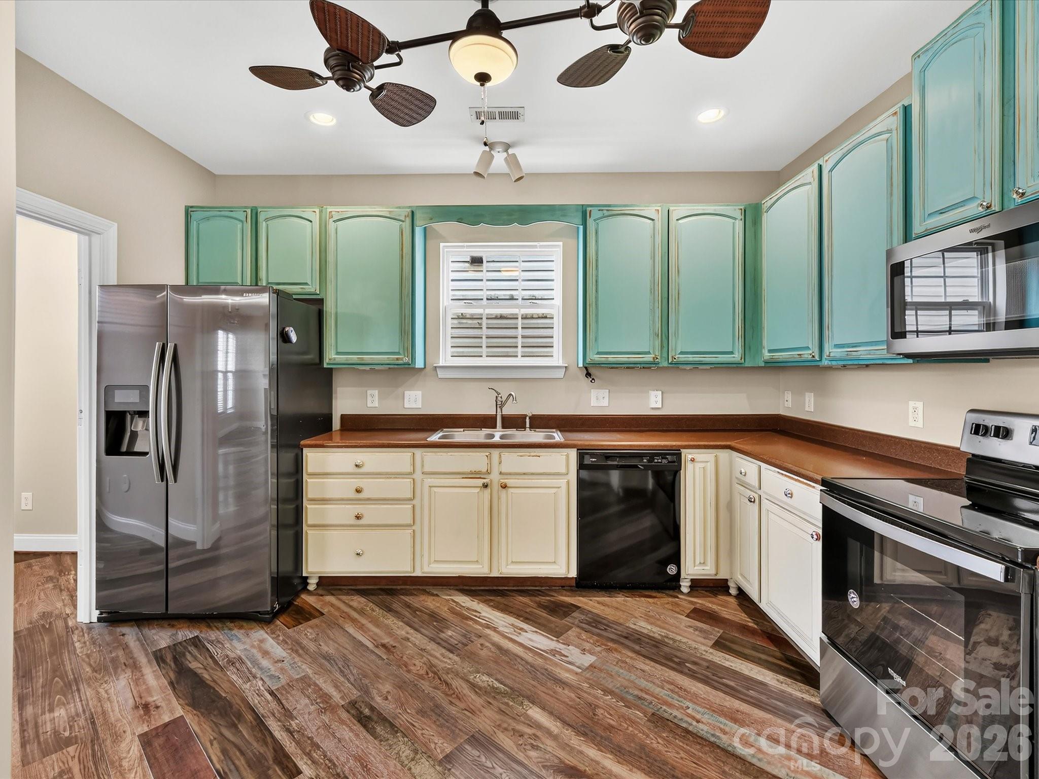 9645 Storybook Avenue Property Photo 14