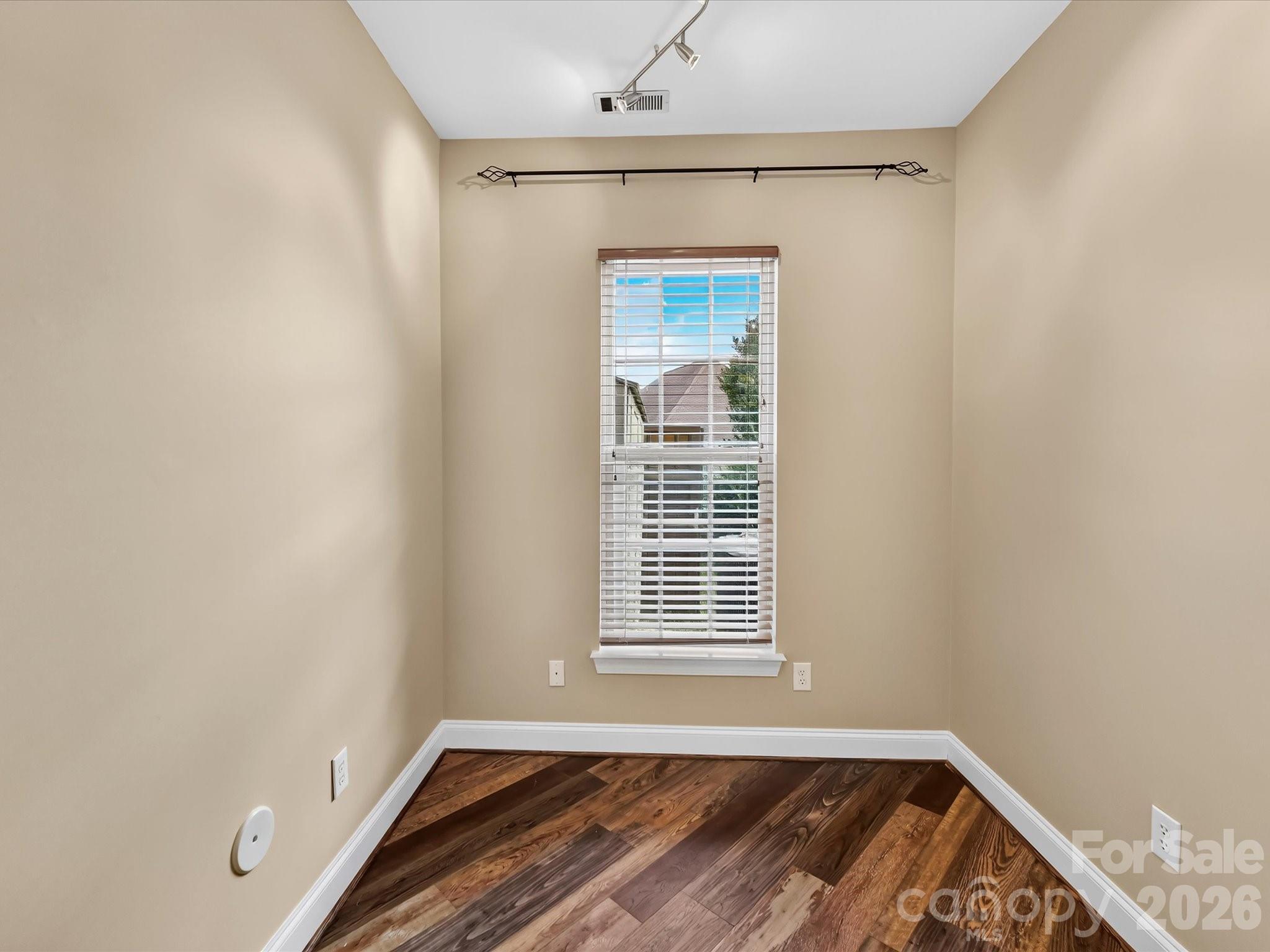 9645 Storybook Avenue Property Photo 17