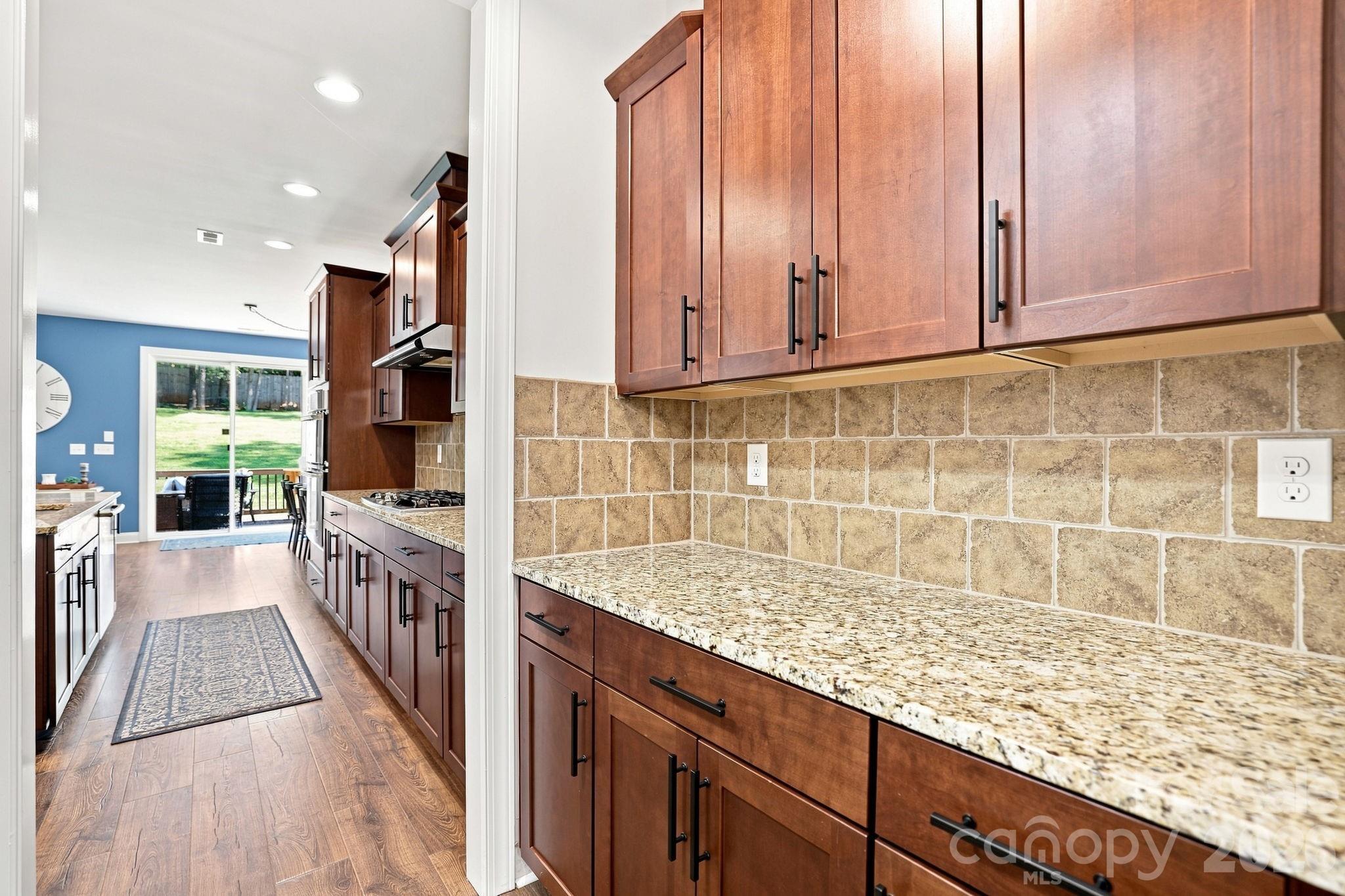 208 South Fork Lane Property Photo 8