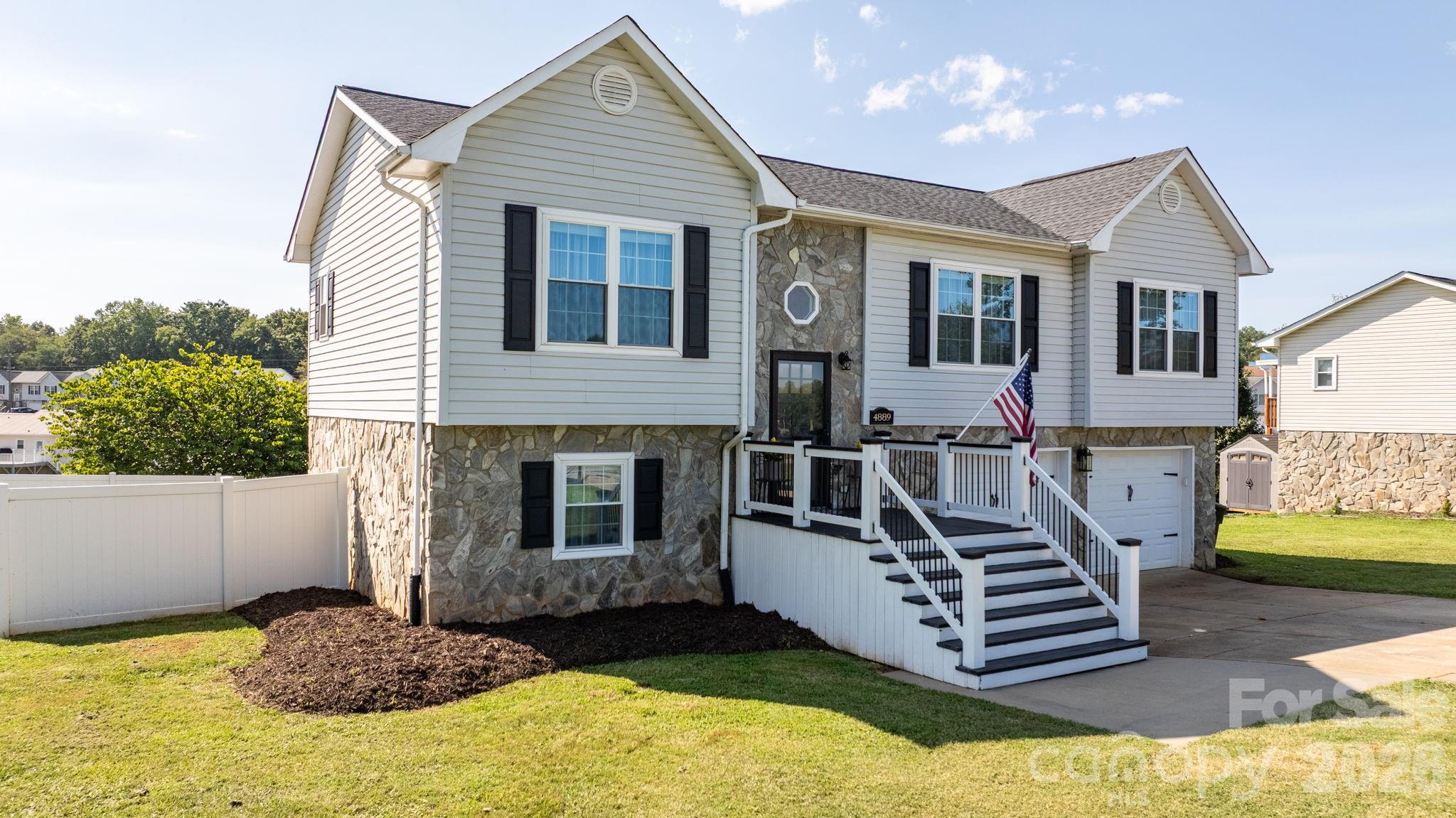 4889 Carpenter Road Property Photo 1