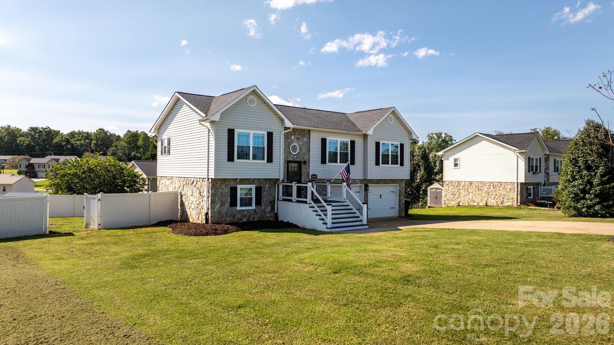 4889 Carpenter Road Property Photo 2