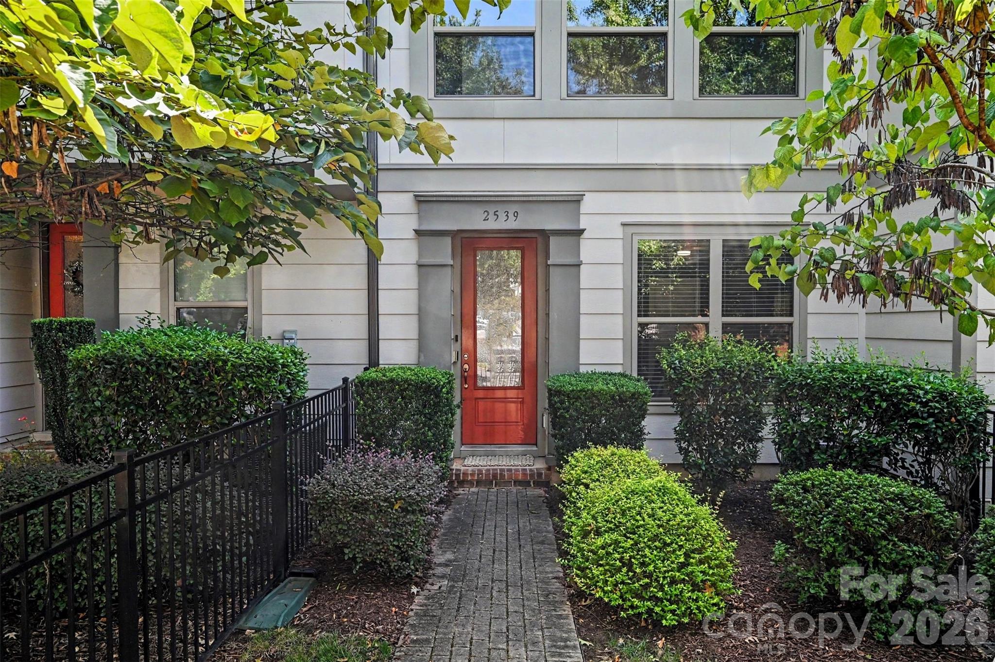 2539 Euclid Avenue Property Photo 3