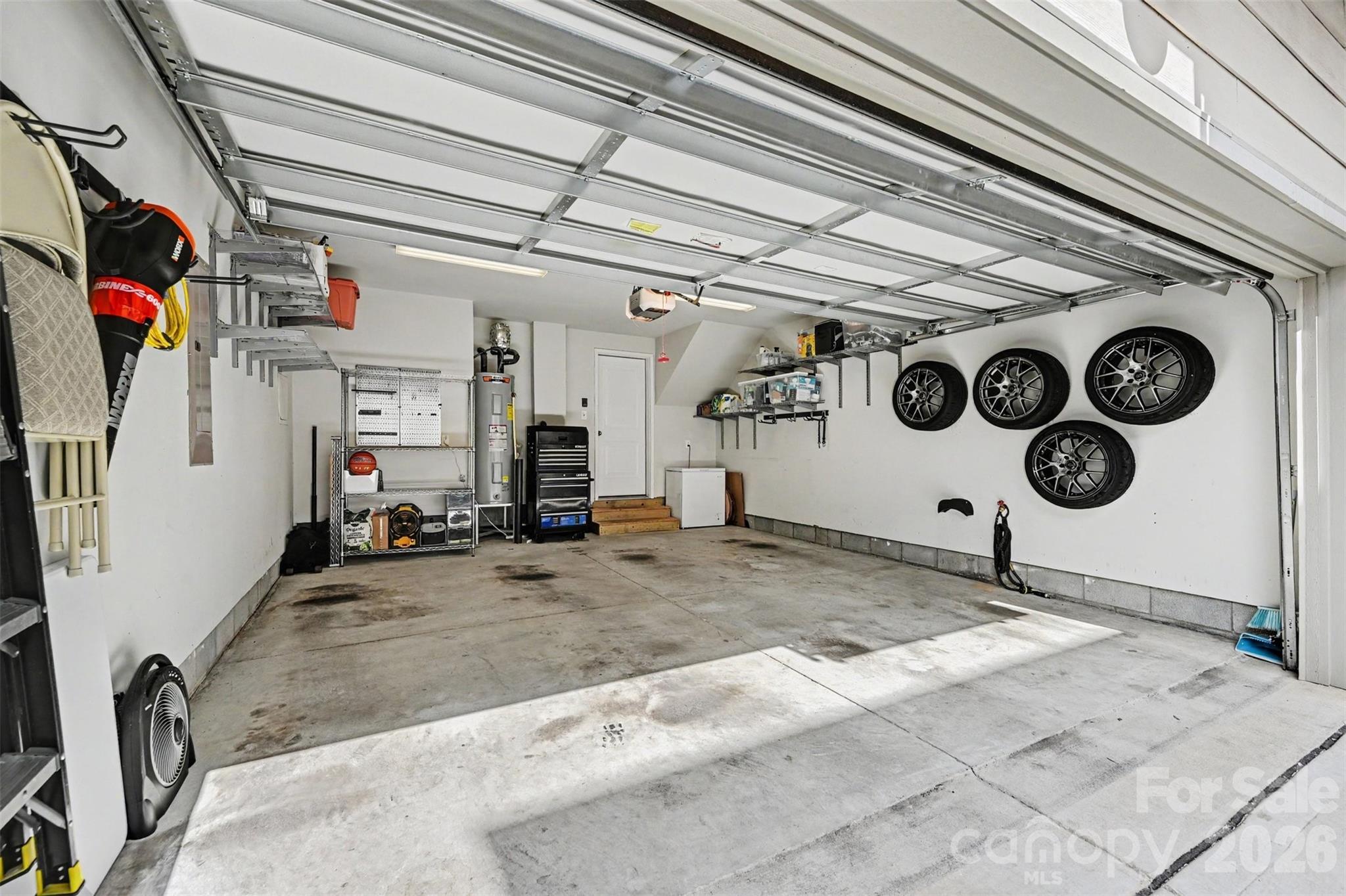 2539 Euclid Avenue Property Photo 4