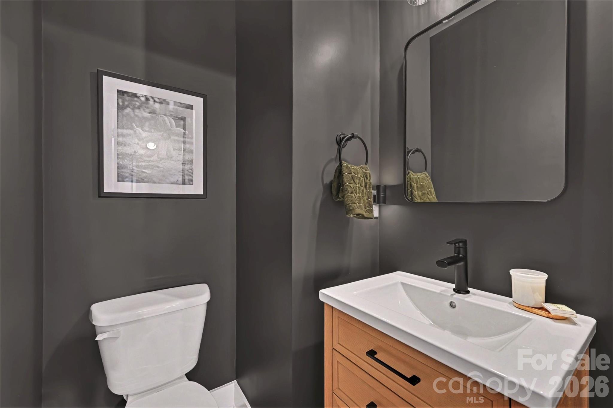 2539 Euclid Avenue Property Photo 17