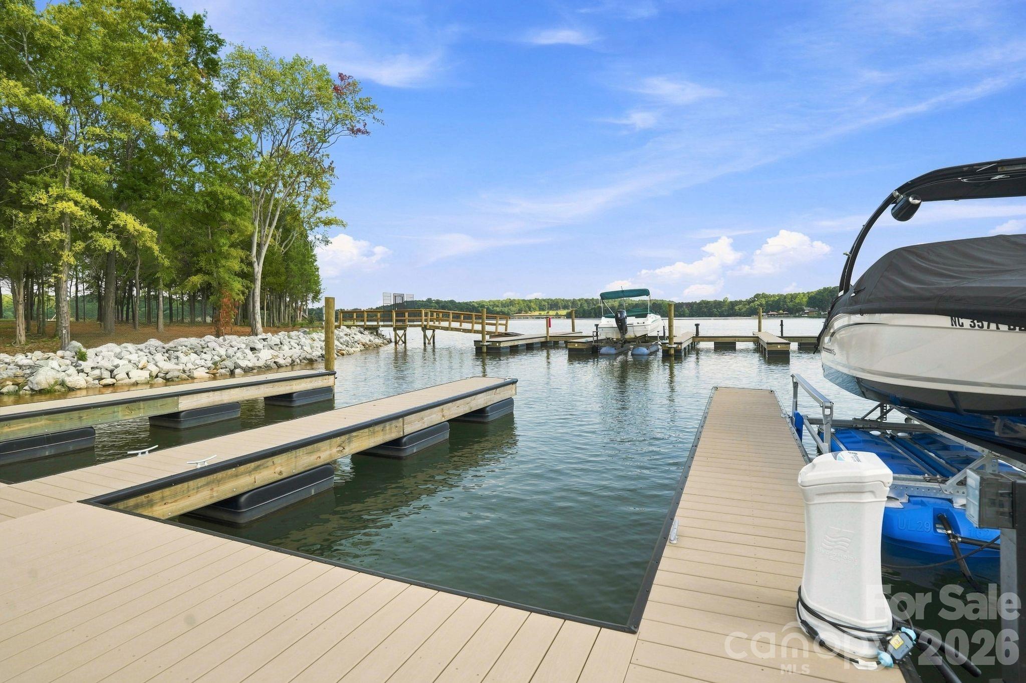 4531 Splash Trail Property Photo 2