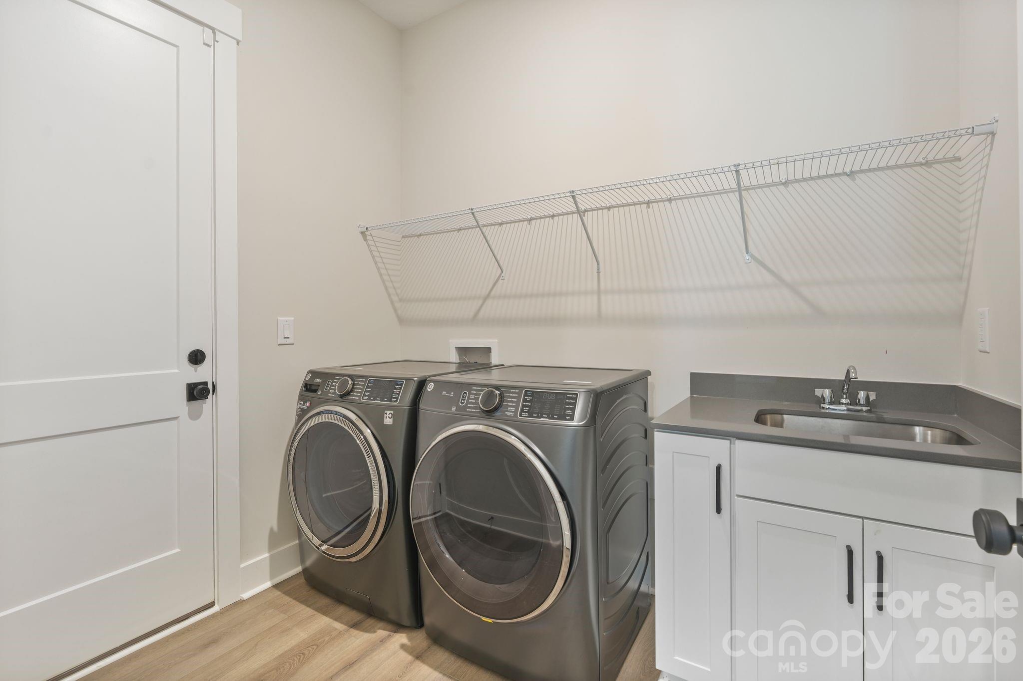 4531 Splash Trail Property Photo 17