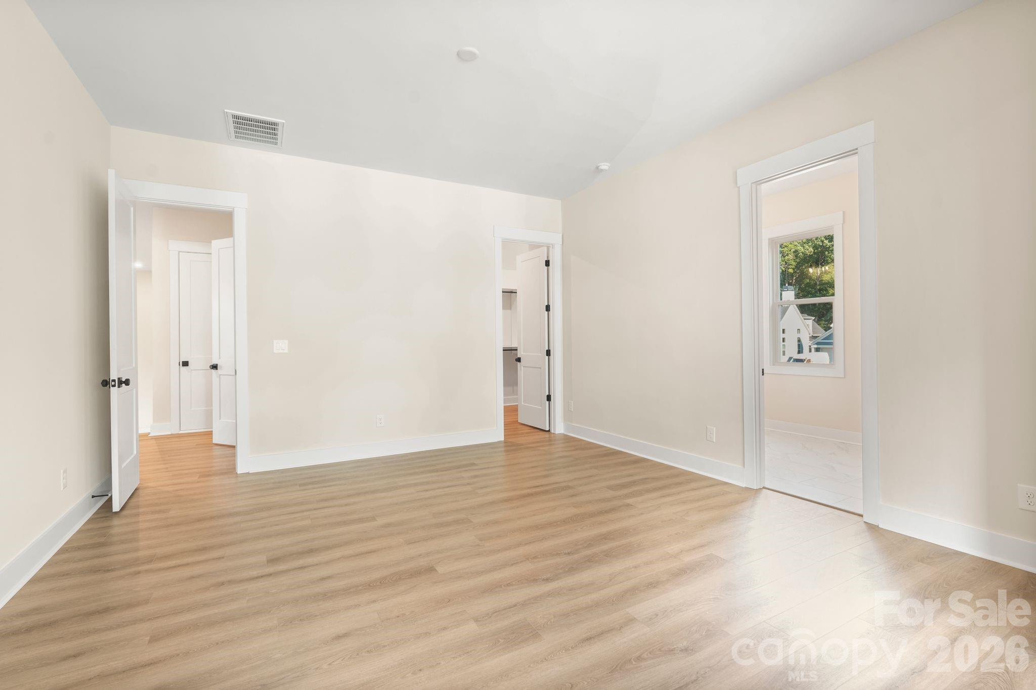 4531 Splash Trail Property Photo 21