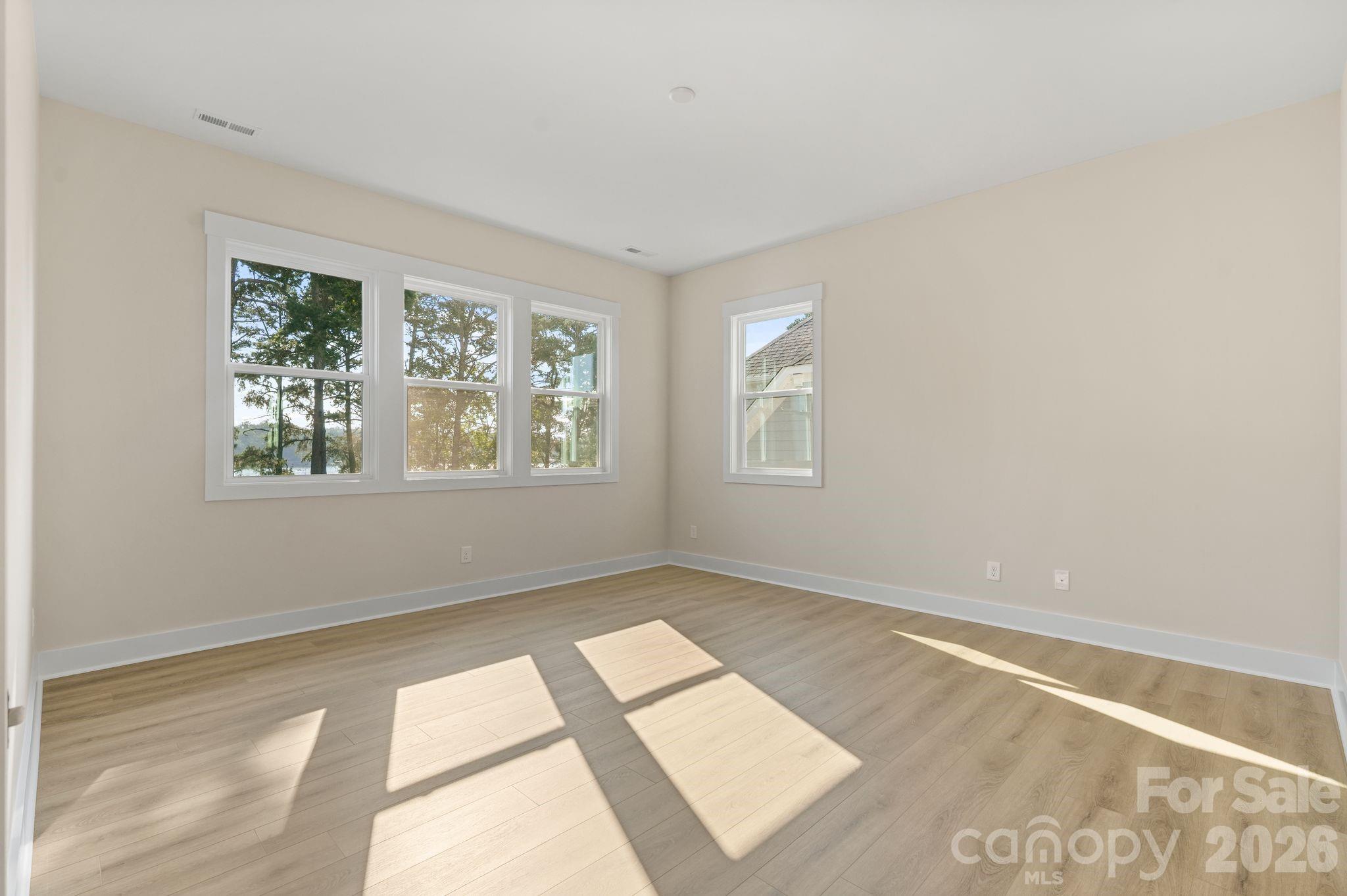 4531 Splash Trail Property Photo 27