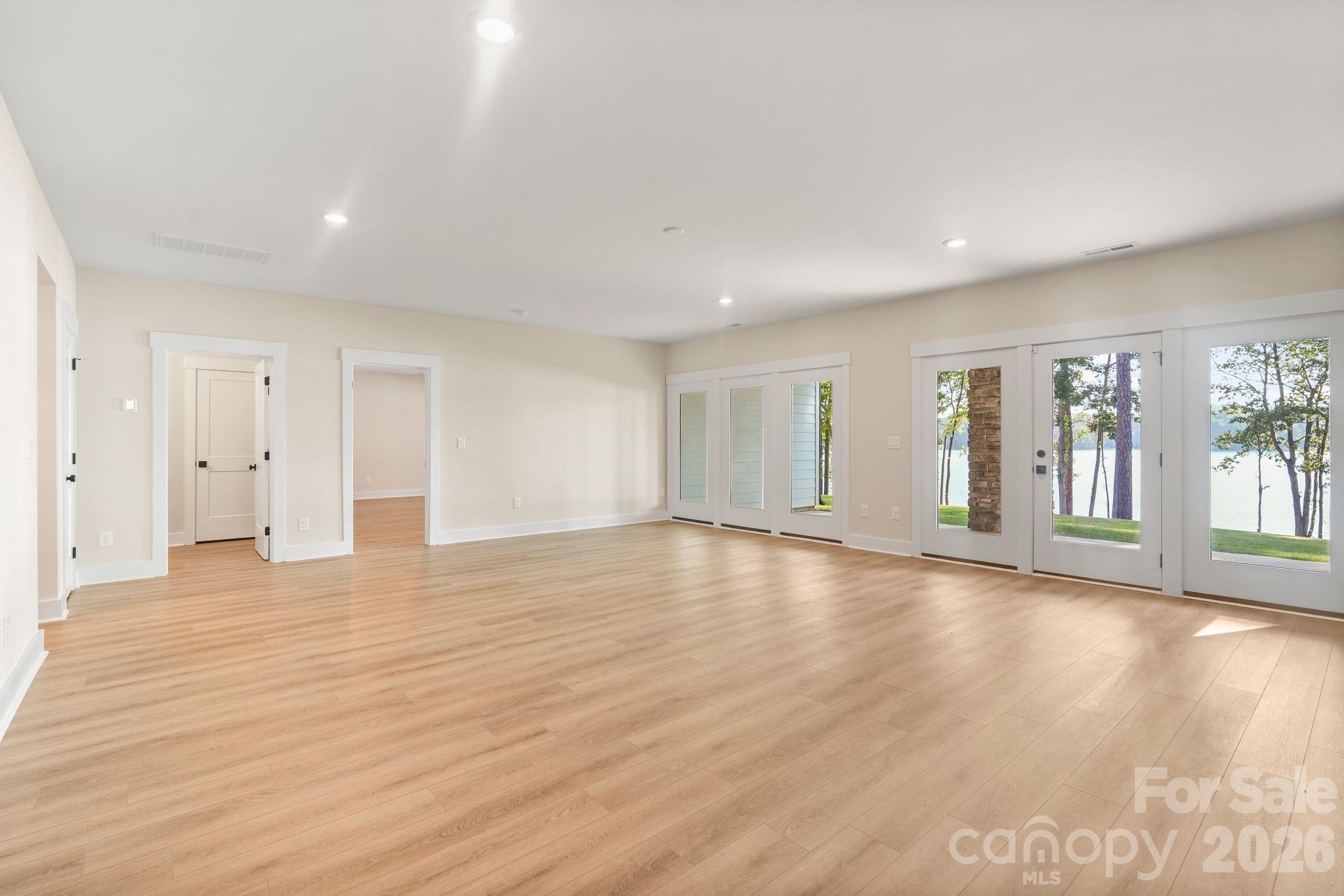 4531 Splash Trail Property Photo 29