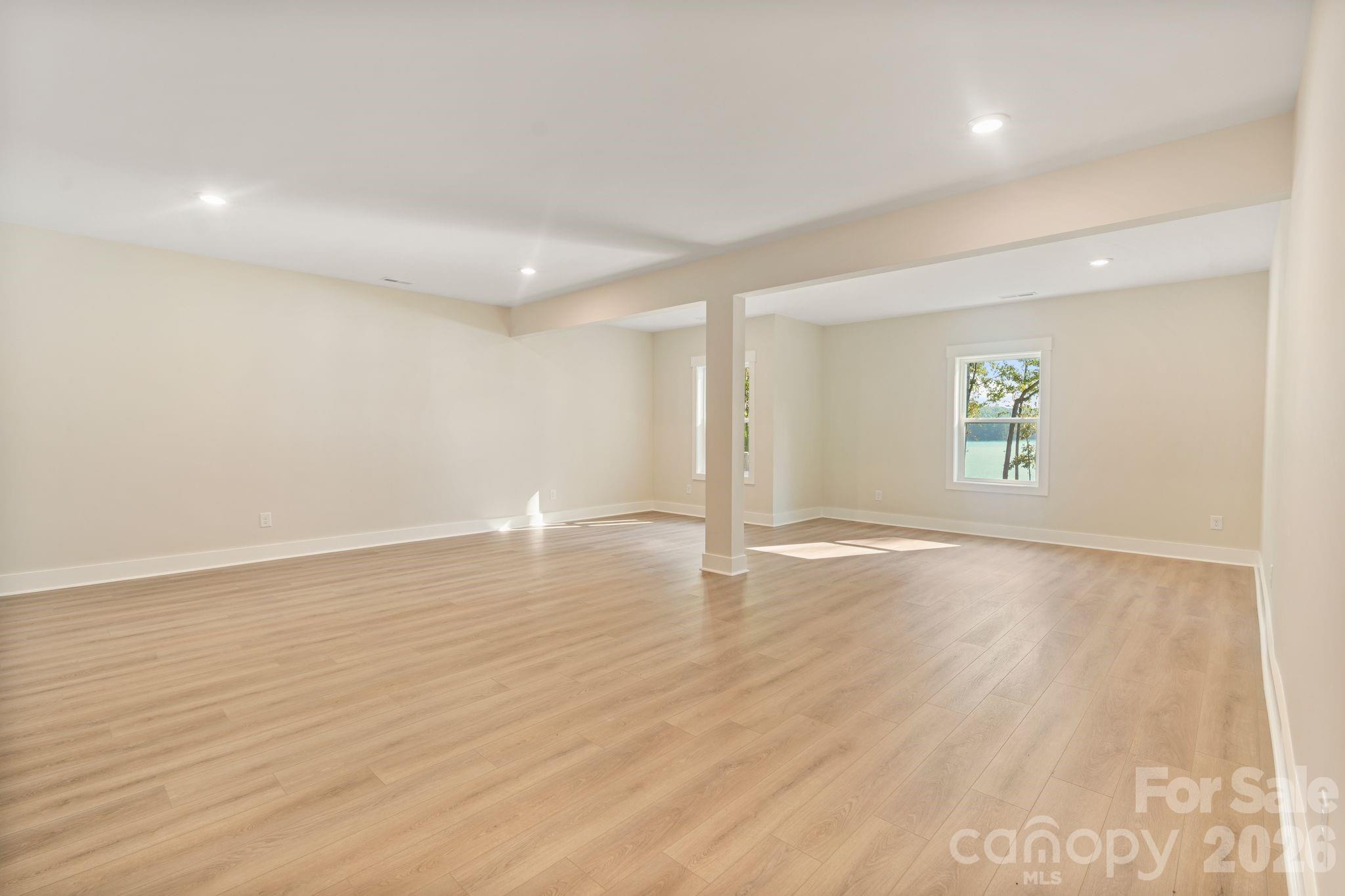 4531 Splash Trail Property Photo 30