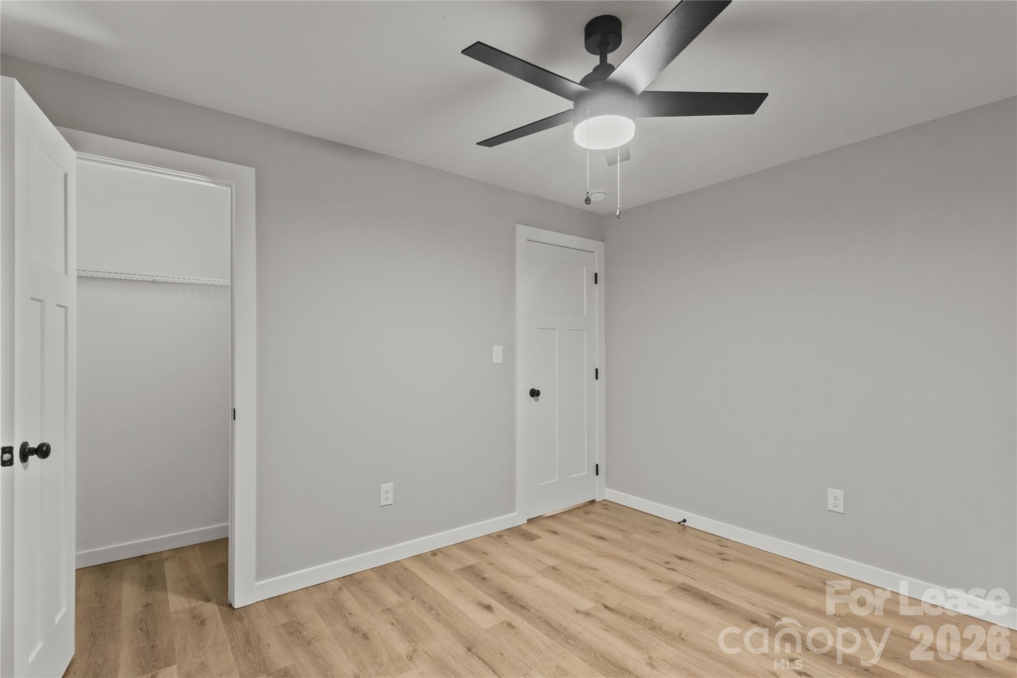 562 Barrington Place Property Photo 15
